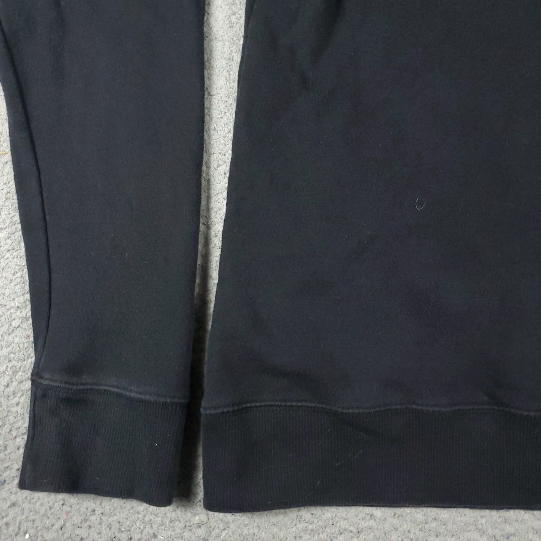 Champion VINTAGE Champion Men's Pullover Sweater M Black Casual Knit Logo Zipper Modern Outdoor Size US M / EU 48-50 / 2 - 3 Thumbnail