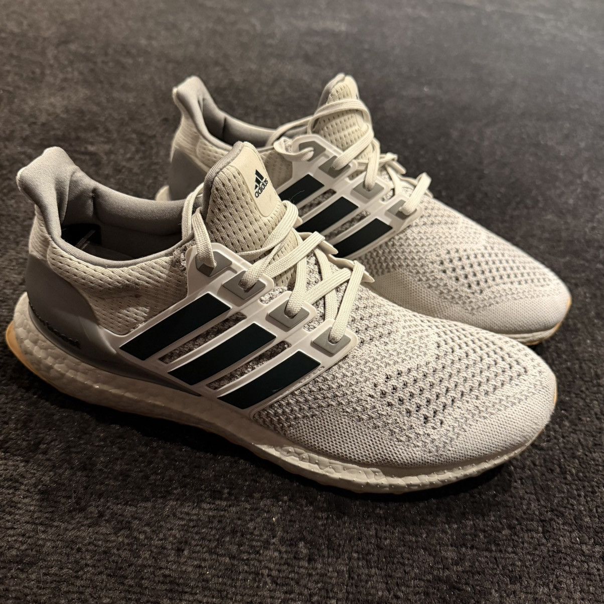 Adidas Adidas gray and black ultra boost Size US 10 / EU 43 - 6 Thumbnail