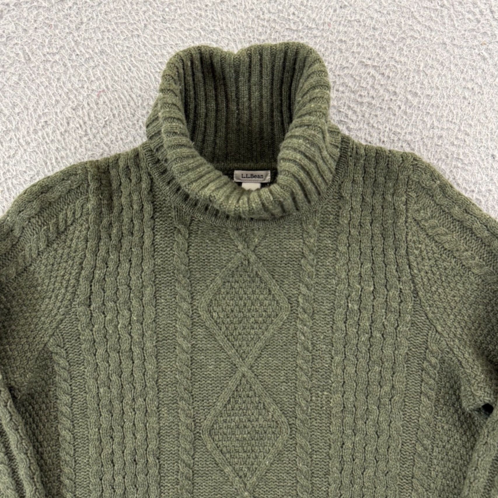 Vintage VINTAGE? No. LL Bean Sweater Women’s Small Green Merino Wool Blend Cable Knit Turtleneck Boho Size S / US 4 / IT 40 - 6 Thumbnail