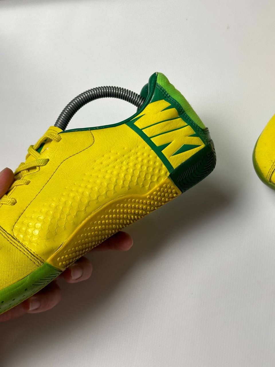 Nike Vintage Brazil Nike Elastico Pro Mens low top sneakers Y2K Size US 9 / EU 42 - 6 Thumbnail