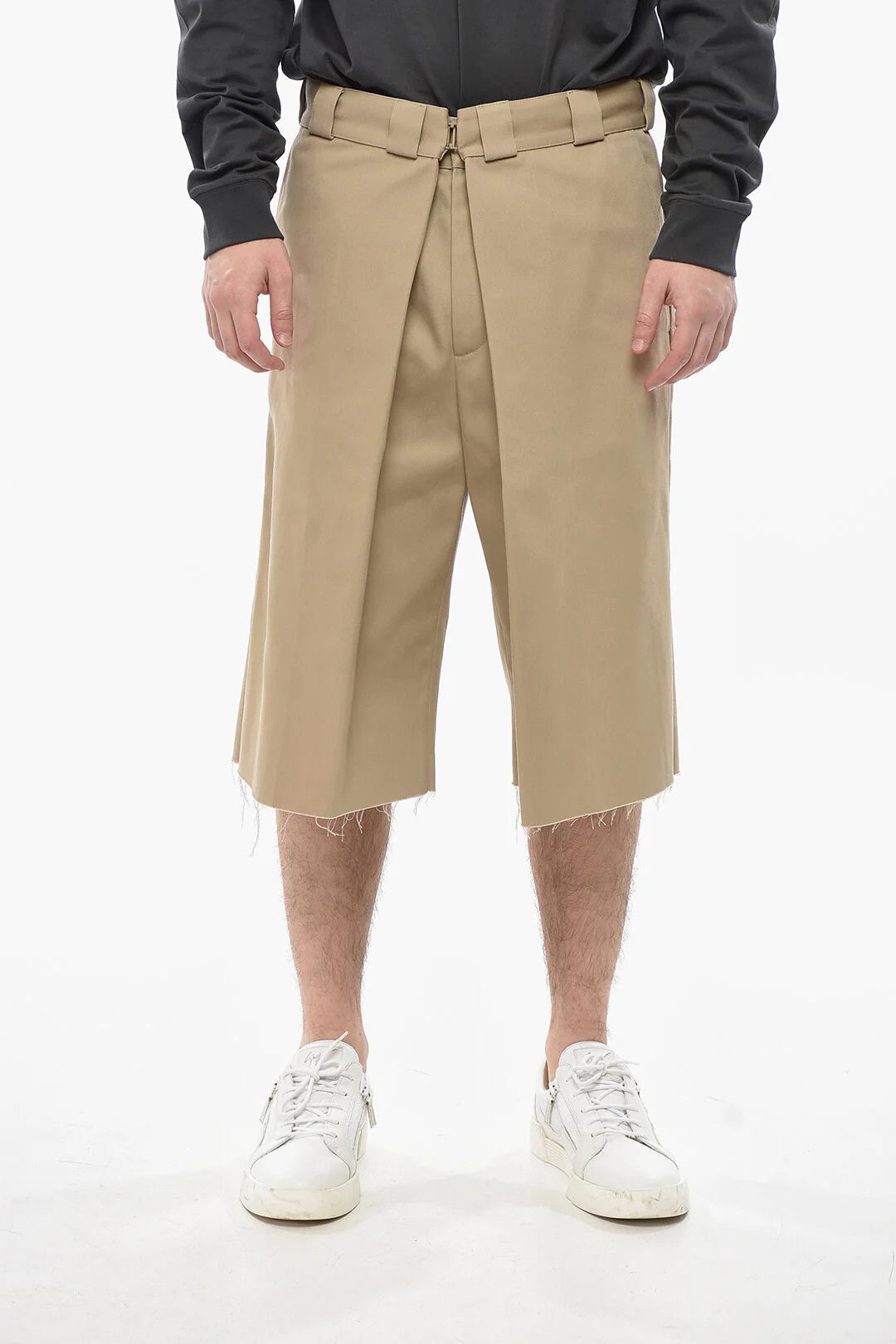 og1mm0326 Cotton-Blend Short in Beige