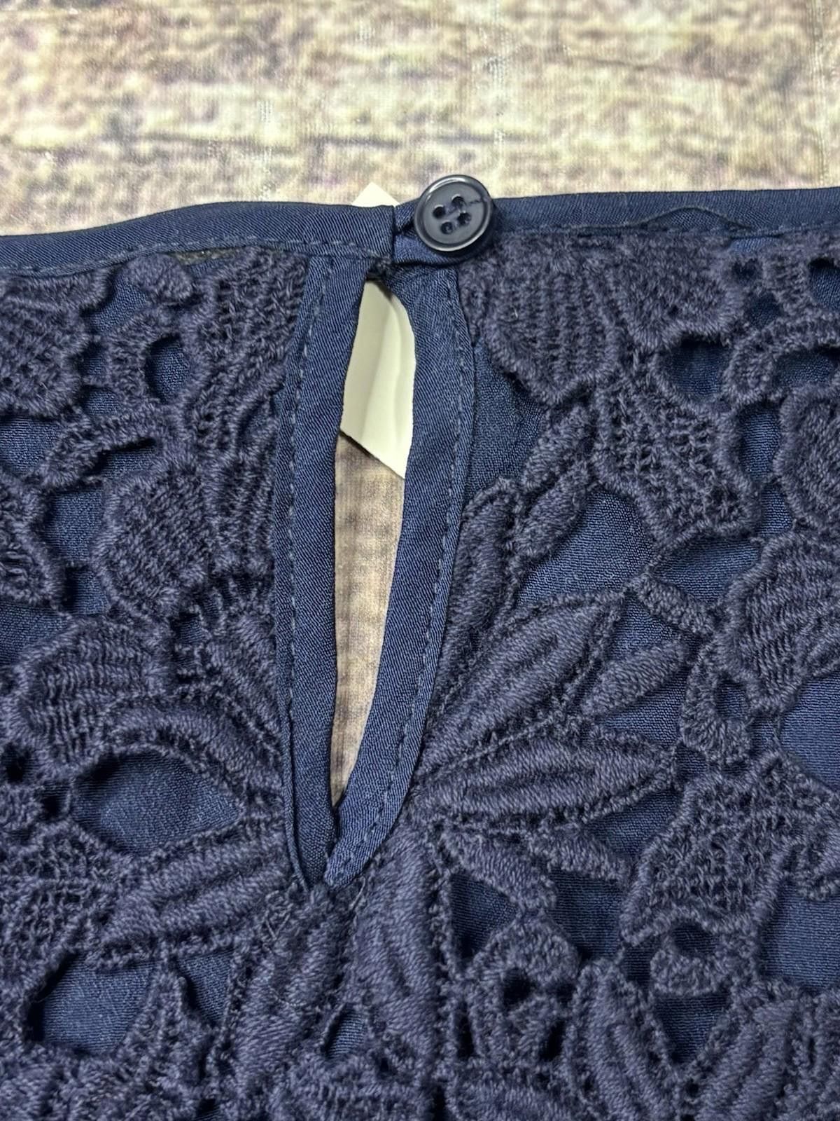 Other Talbots Top Womens 4P Floral Lace Lined Short Sleeve $119 Size S / US 4 / IT 40 - 7 Thumbnail
