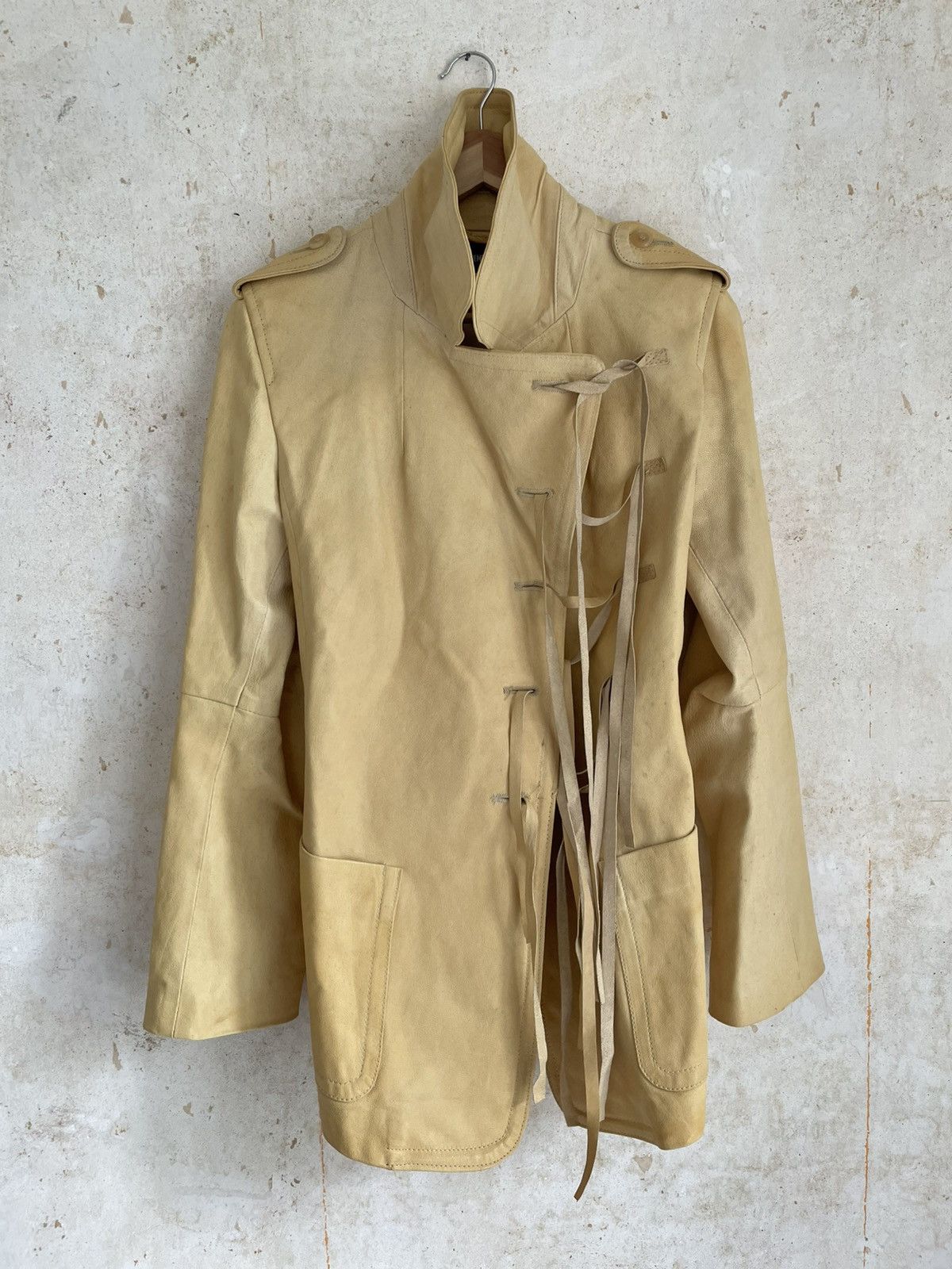 Ann Demeulemeester Ann demeulemeester fw02 camel leather fringe jacket Size US S / EU 44-46 / 1 - 1 Thumbnail