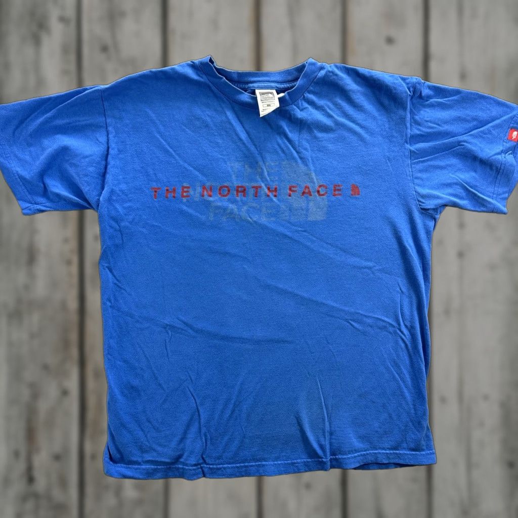 The North Face VINTAGE THE NORTH FACE Shirt Mens Medium Blue Red Spell Out Logo Tee Outdoor Hiking Size US M / EU 48-50 / 2 - 1 Thumbnail