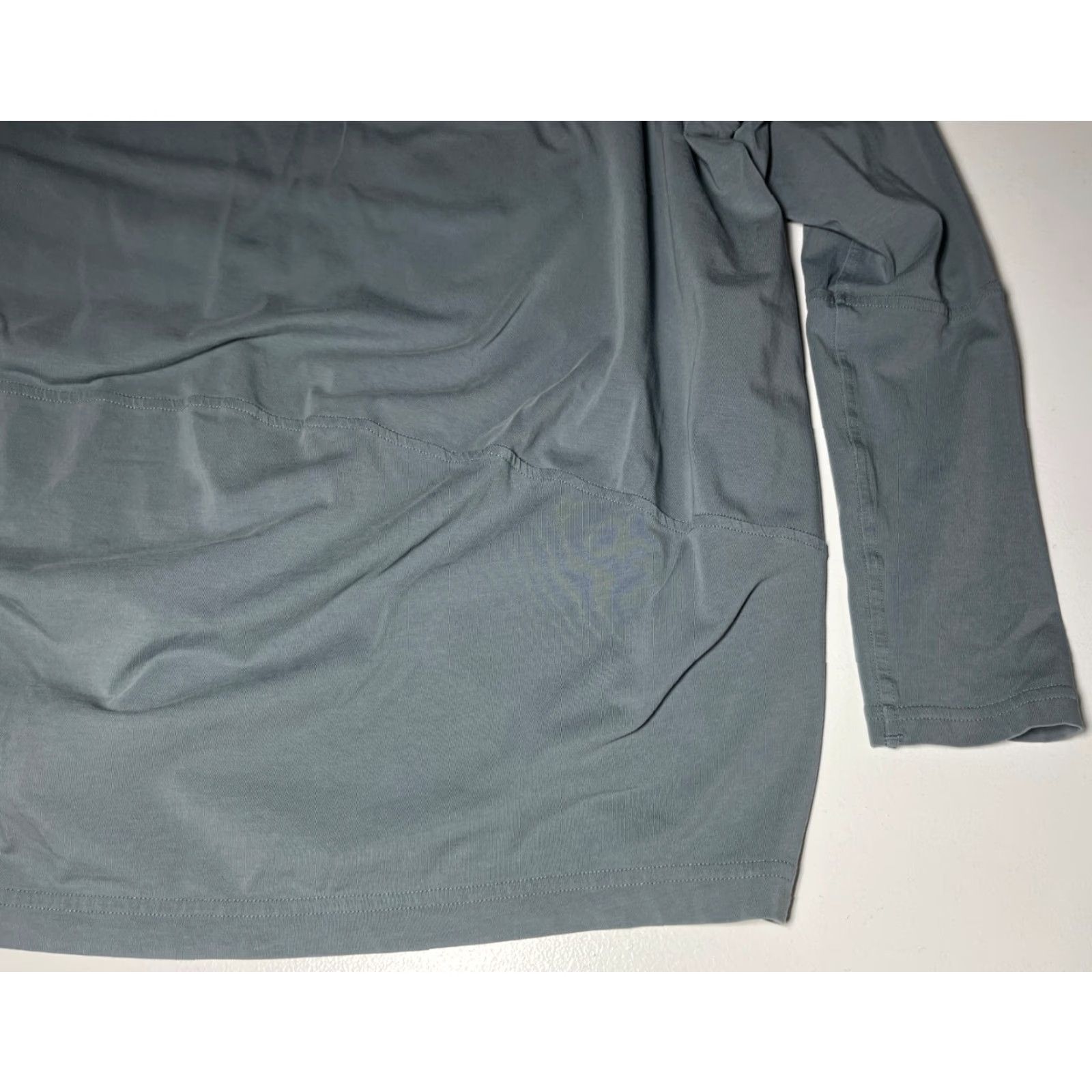 Lululemon Lululemon Women's Back In Action V-Neck Long-Sleeve Shirt L Gray Pima Cotton Blend W3HTWS - City Athleisure Casual T-Shirt Mens Women Girls etc Size L / US 10 / IT 46 - 5 Thumbnail