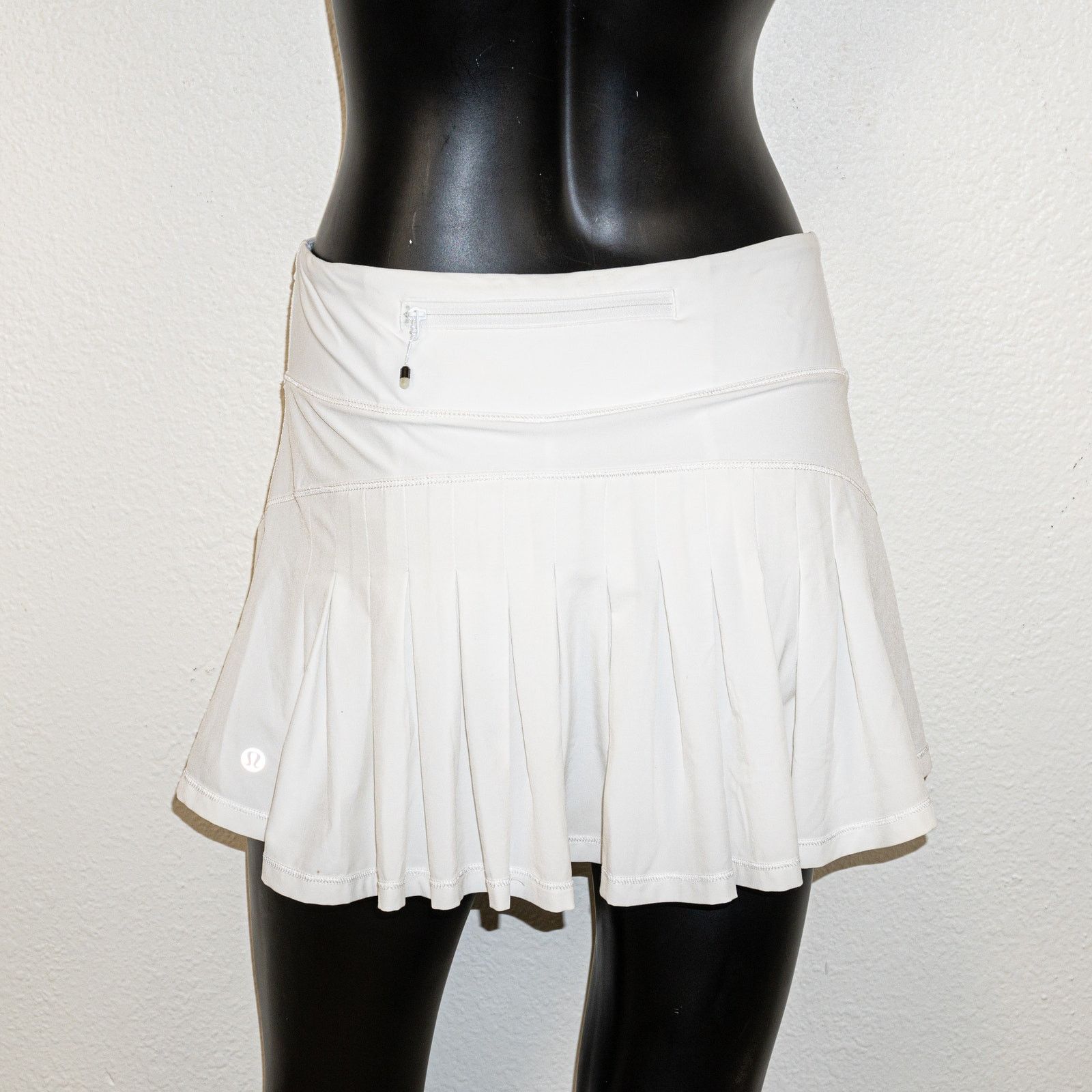 Lululemon Lululemon Run Speed Skirt Skorts in White pleated back 4 Size 27" / US 4 / IT 40 - 2 Thumbnail