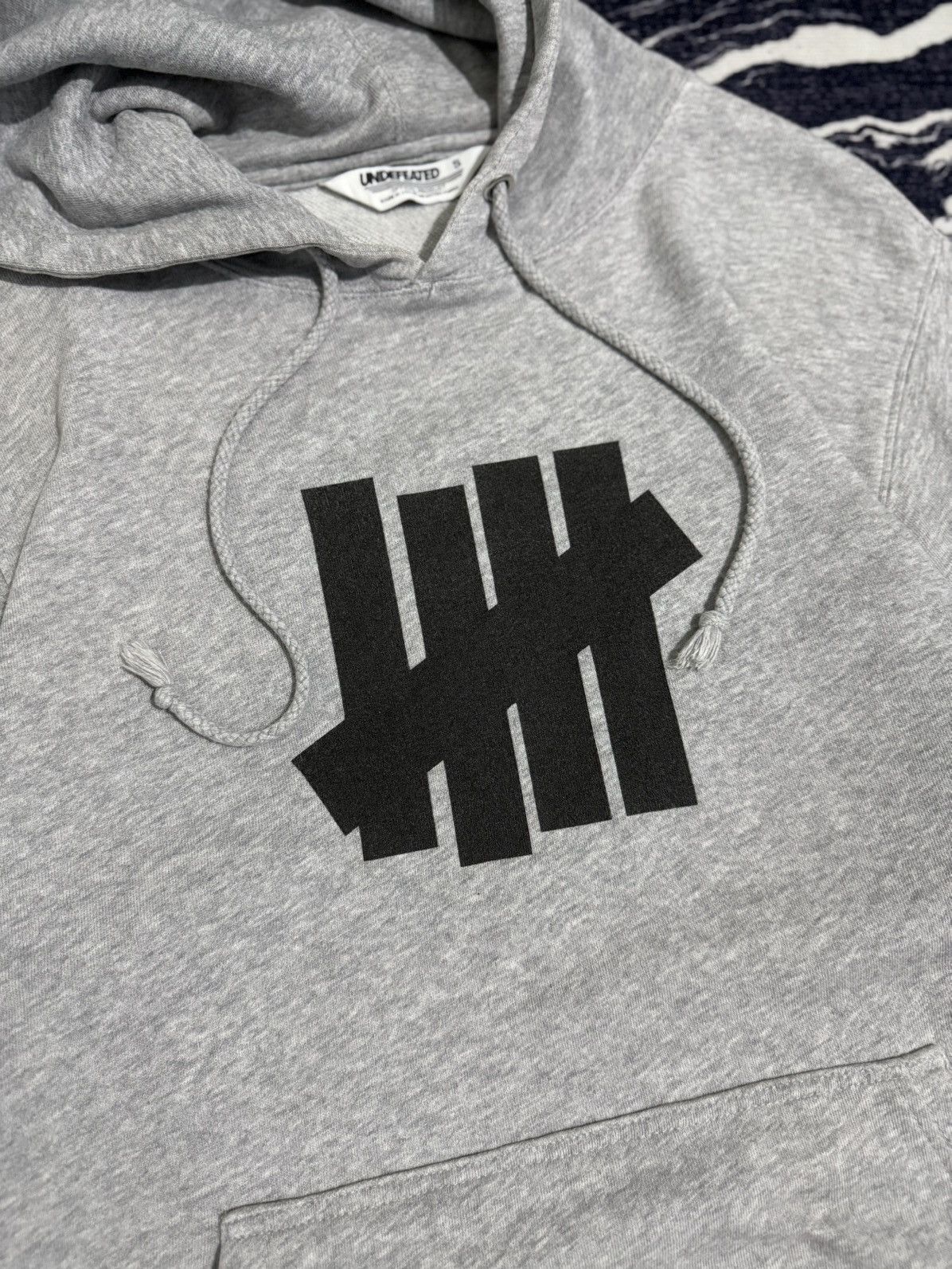 Vintage Vintage undefeated big logo hoodie Size US S / EU 44-46 / 1 - 3 Thumbnail
