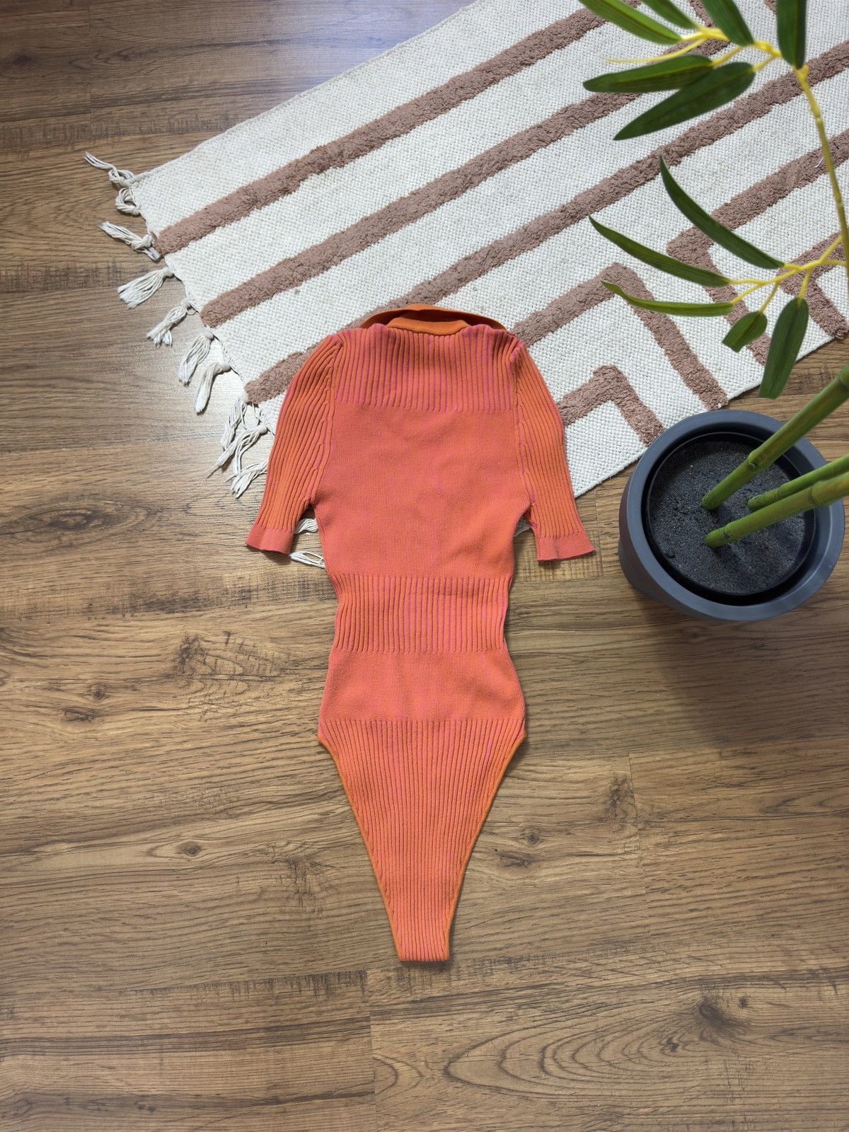 Jacquemus JACQUEMUS RIBBED PINK/ORANGE BODY SUIT TEE Size XXS / US 00 / IT 34 - 7 Thumbnail