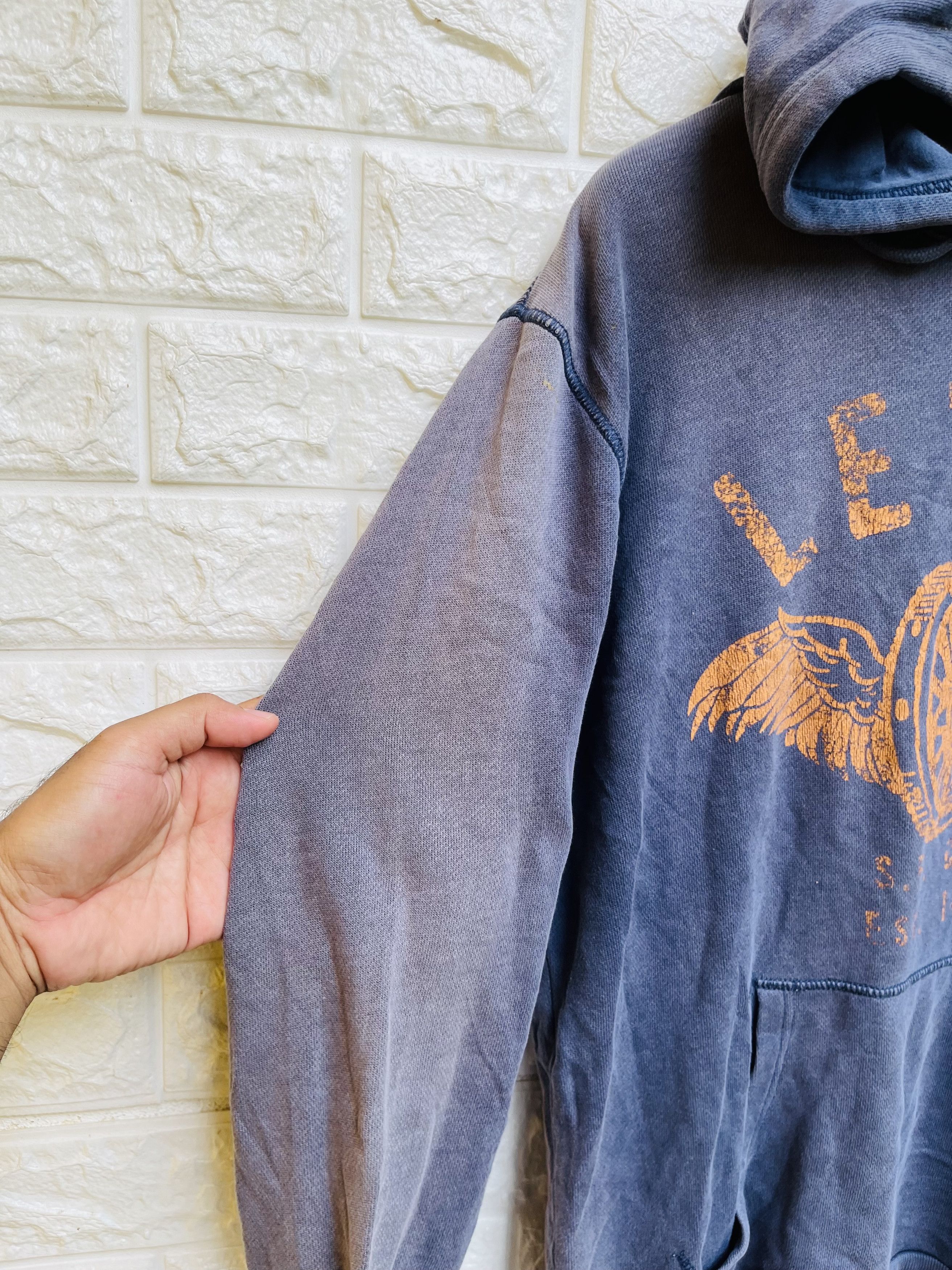 Levi's Vintage Clothing × Vintage Vintage Levis Wing Big Logo Designed Fashion Style Size US L / EU 52-54 / 3 - 7 Thumbnail