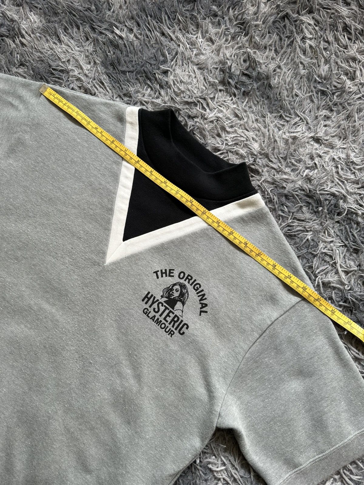 Hysteric Glamour 2010's Hysteric Glamour V shape sweatshirt short sleeve Size US M / EU 48-50 / 2 - 10 Thumbnail