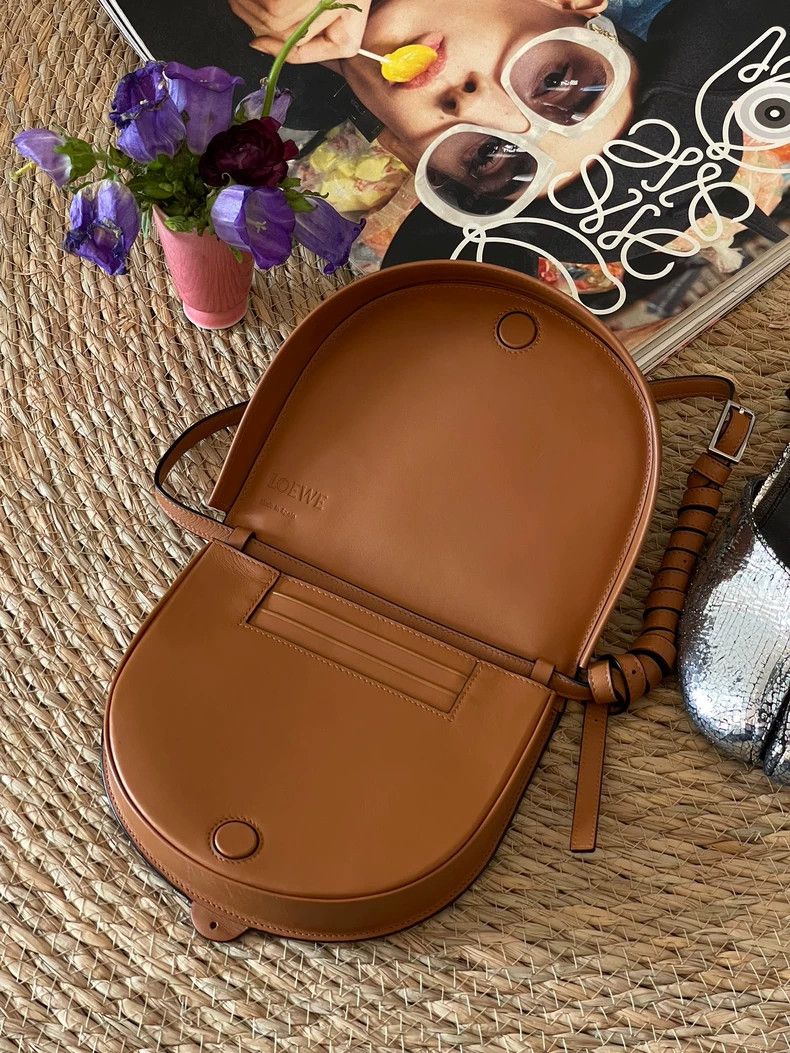 Loewe loewe Color-blocked shell cross-body bag 2503-Nextarrow Size ONE SIZE - 6 Thumbnail