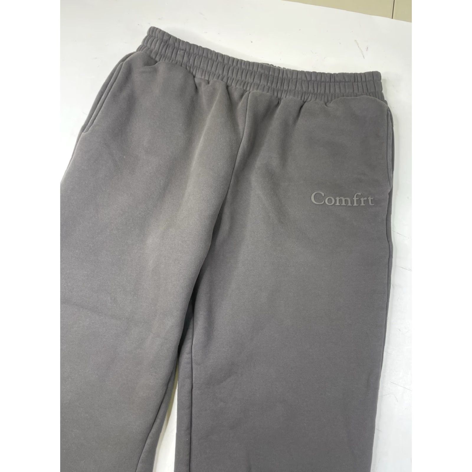 Vintage Comfrt Sweatpants Steel Grey Fleece Elastic Waist Pockets Tapered Women’s XL Unisex Adults Gray Regular XL Pants Women’s Size 40" / US 18 - 2 Thumbnail