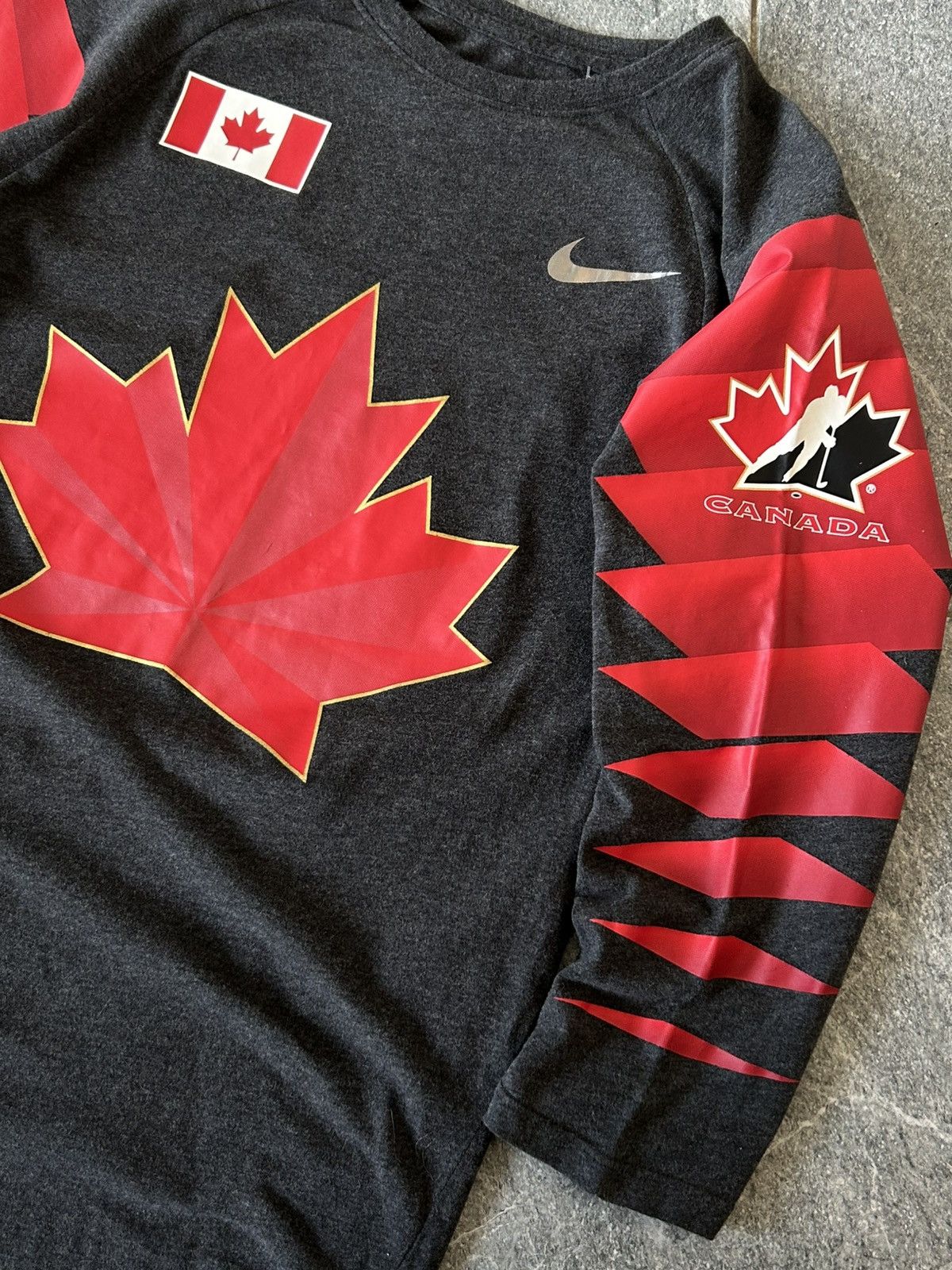 Nike Vintage tee longsleeve Nike canada hokey jersey team medium Size US M / EU 48-50 / 2 - 9 Thumbnail