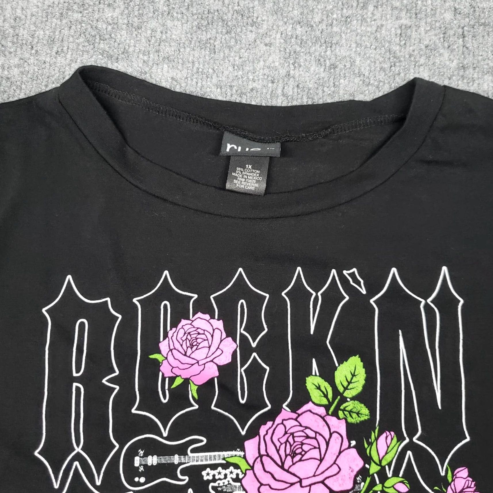 Vintage VINTAGE is not applicable; Rue21 Shirt Womens Plus 1X Black Rock N Roll Floral Graphic Side Slits T-Shirt 1X Black Womens Rock N Roll Floral Slits New Size XL / US 12-14 / IT 48-50 - 2 Thumbnail