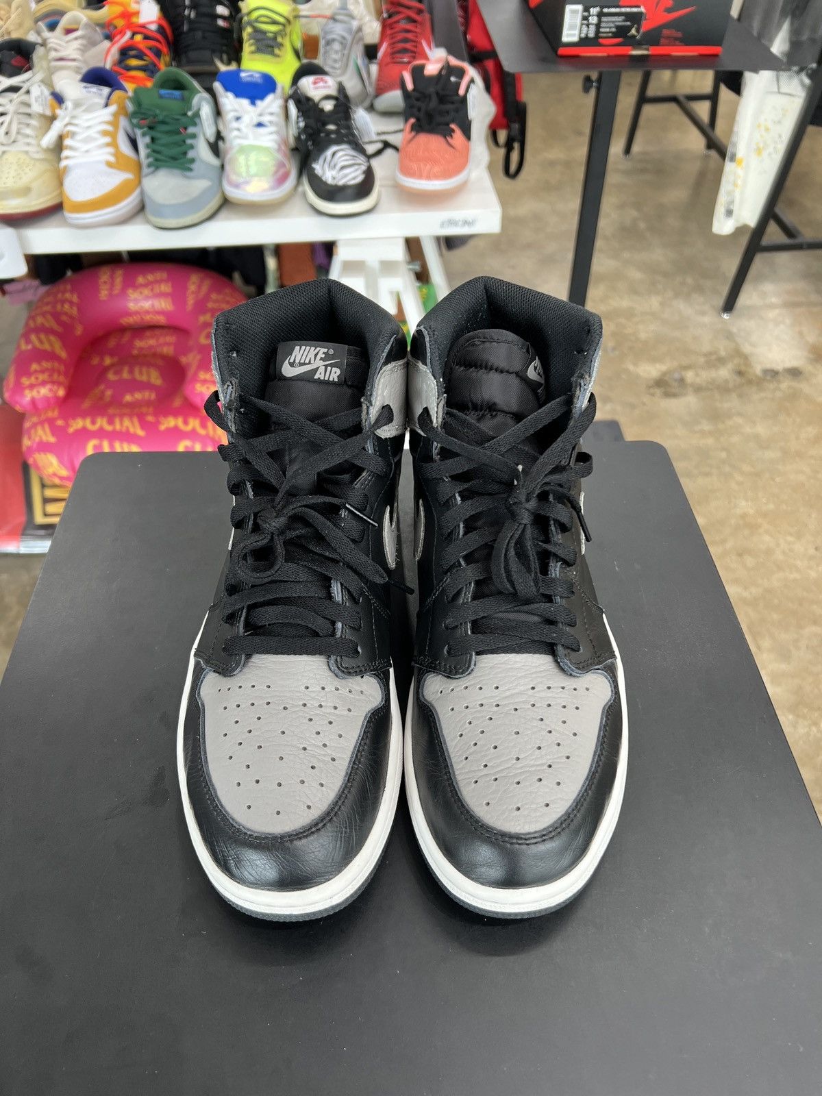 Jordan Brand × Nike Air Jordan 1 Shadow Sz. 11.5 (2018) Size US 11.5 / EU 44-45 - 2 Thumbnail