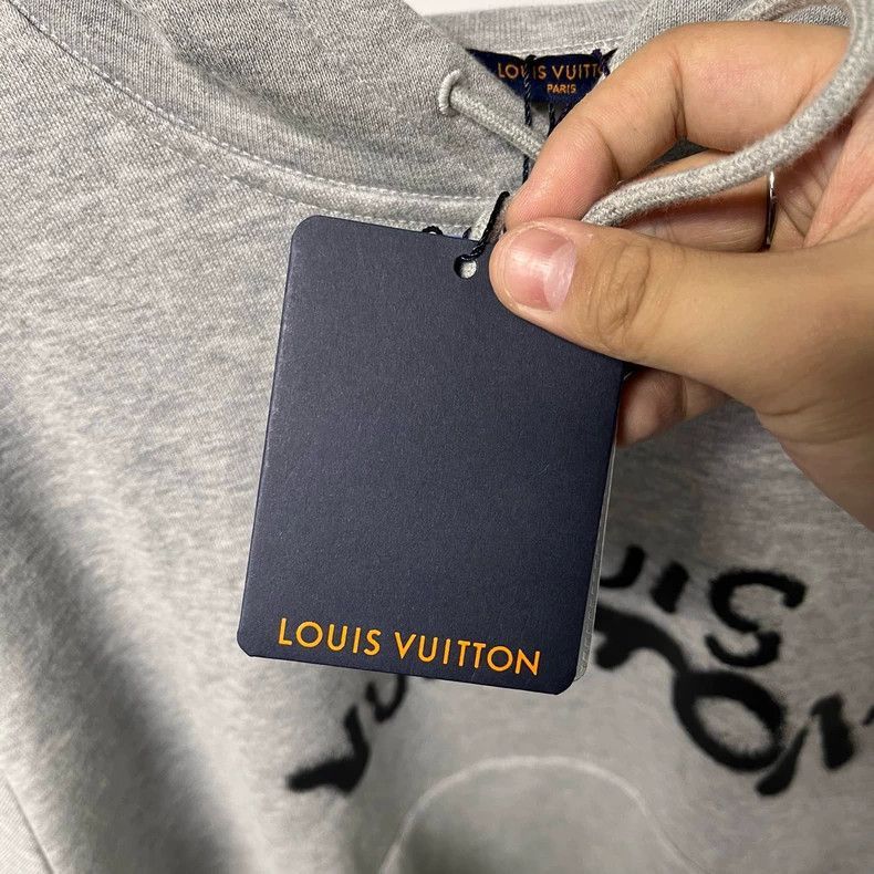 Louis Vuitton Louis Vuitton neon hoodie-2508 Size US M / EU 48-50 / 2 - 5 Thumbnail