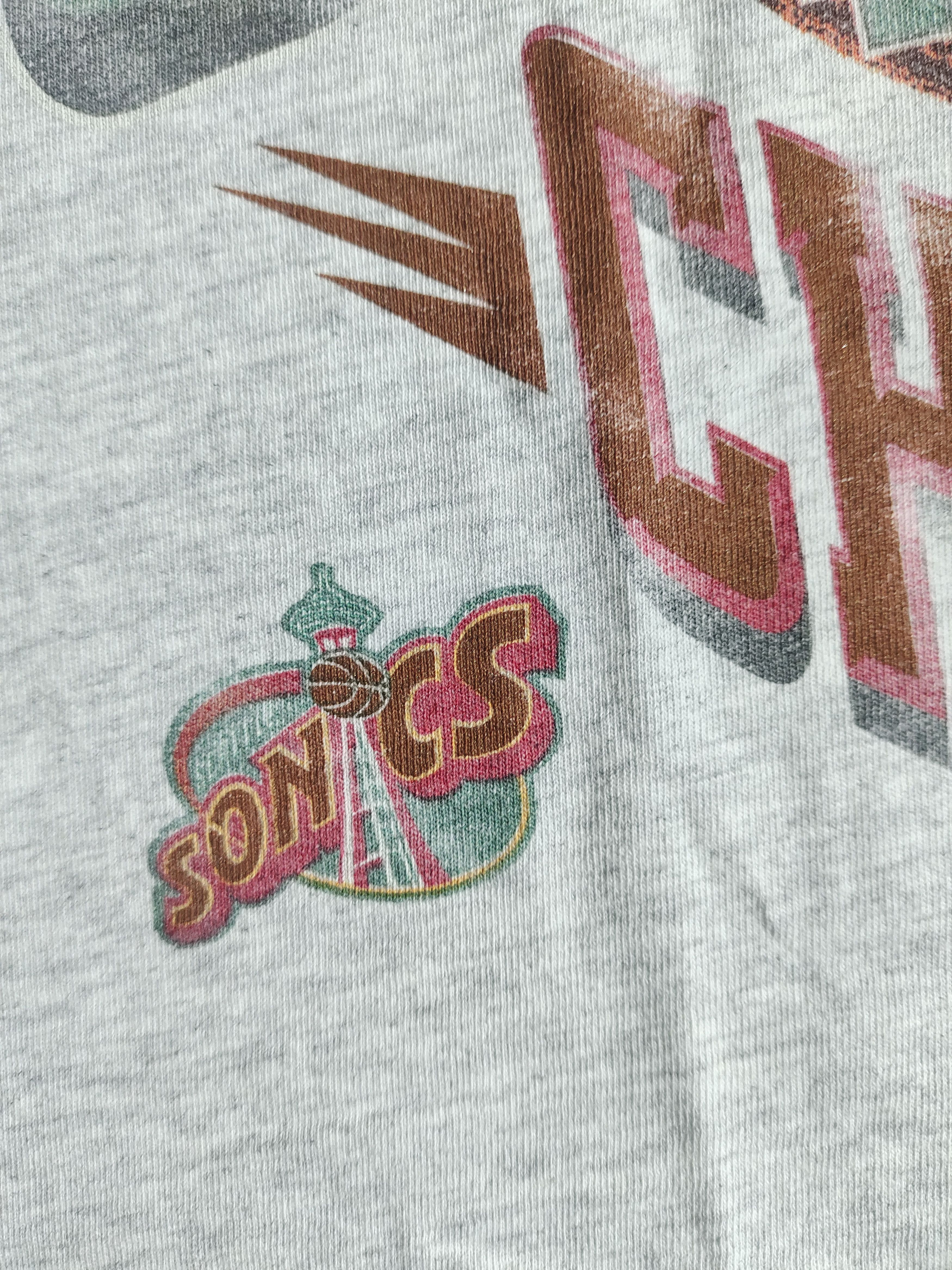 Vintage Vintage Seattle Sonics Big Logo 90s T-shirt Size US XL / EU 56 / 4 - 6 Thumbnail