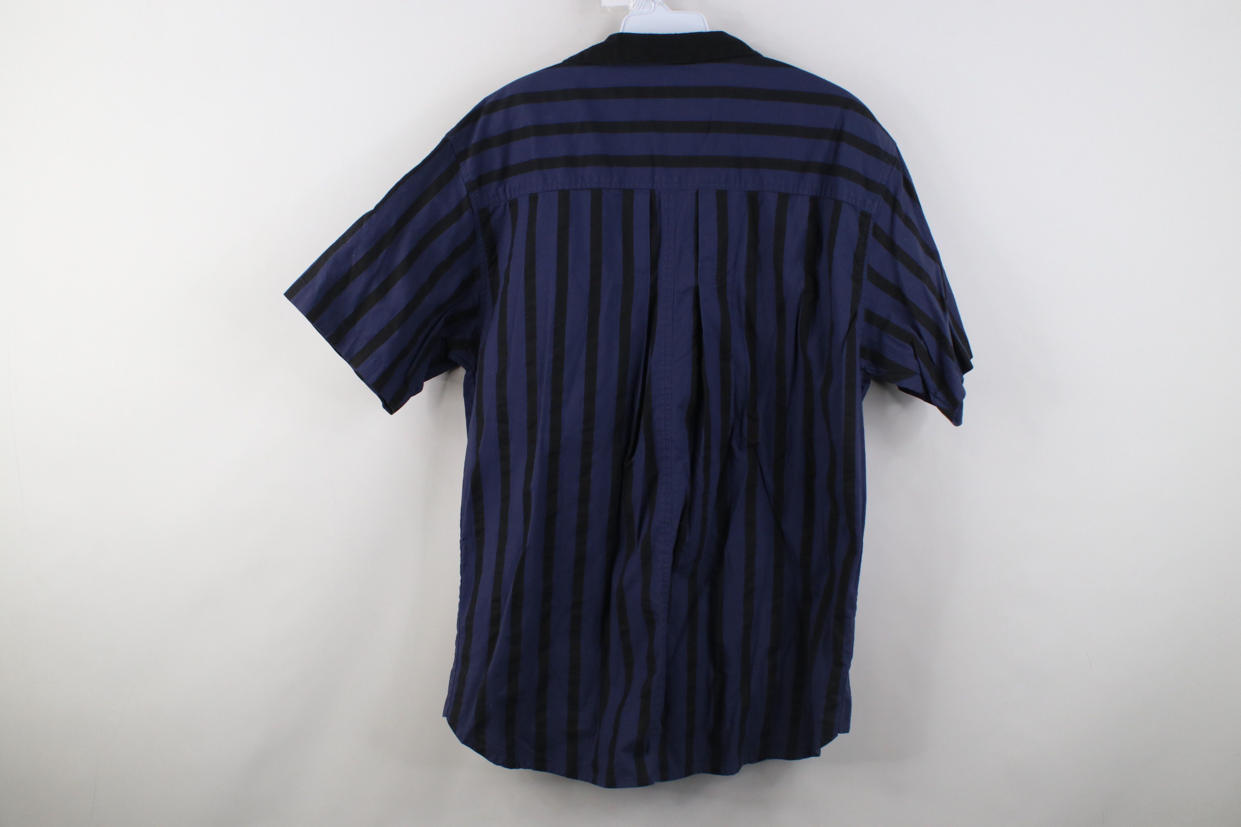 Vintage Vintage 90s Streetwear Short Sleeve Button Shirt Blue Size US L / EU 52-54 / 3 - 12 Thumbnail