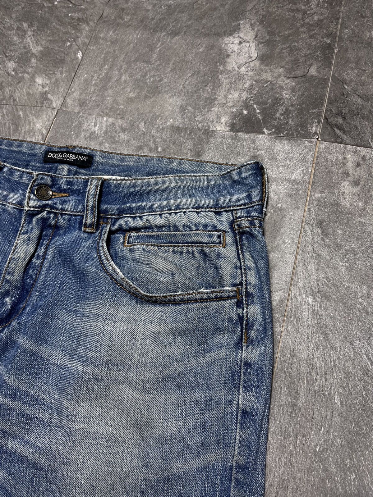 Dolce & Gabbana Vintage Dolce Gabbana Faded Denim Jeans Metal Logo Size US 36 / EU 52 - 10 Thumbnail