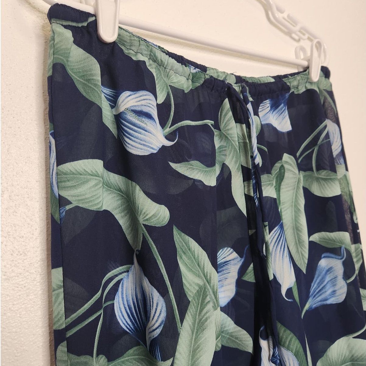 Tommy Bahama Vintage Tommy Bahama Sheer Thin Hawaiian Womens Pants Flower Size 33" - 3 Thumbnail