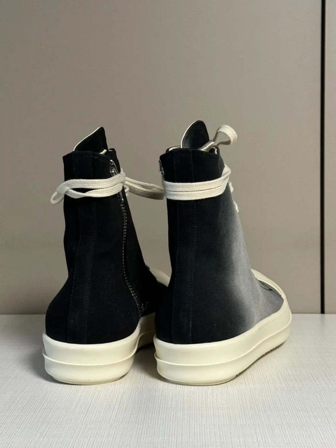 Rick Owens Rick Owens Fading Hi Sneaker Size US 10.5 / EU 43-44 - 3 Thumbnail