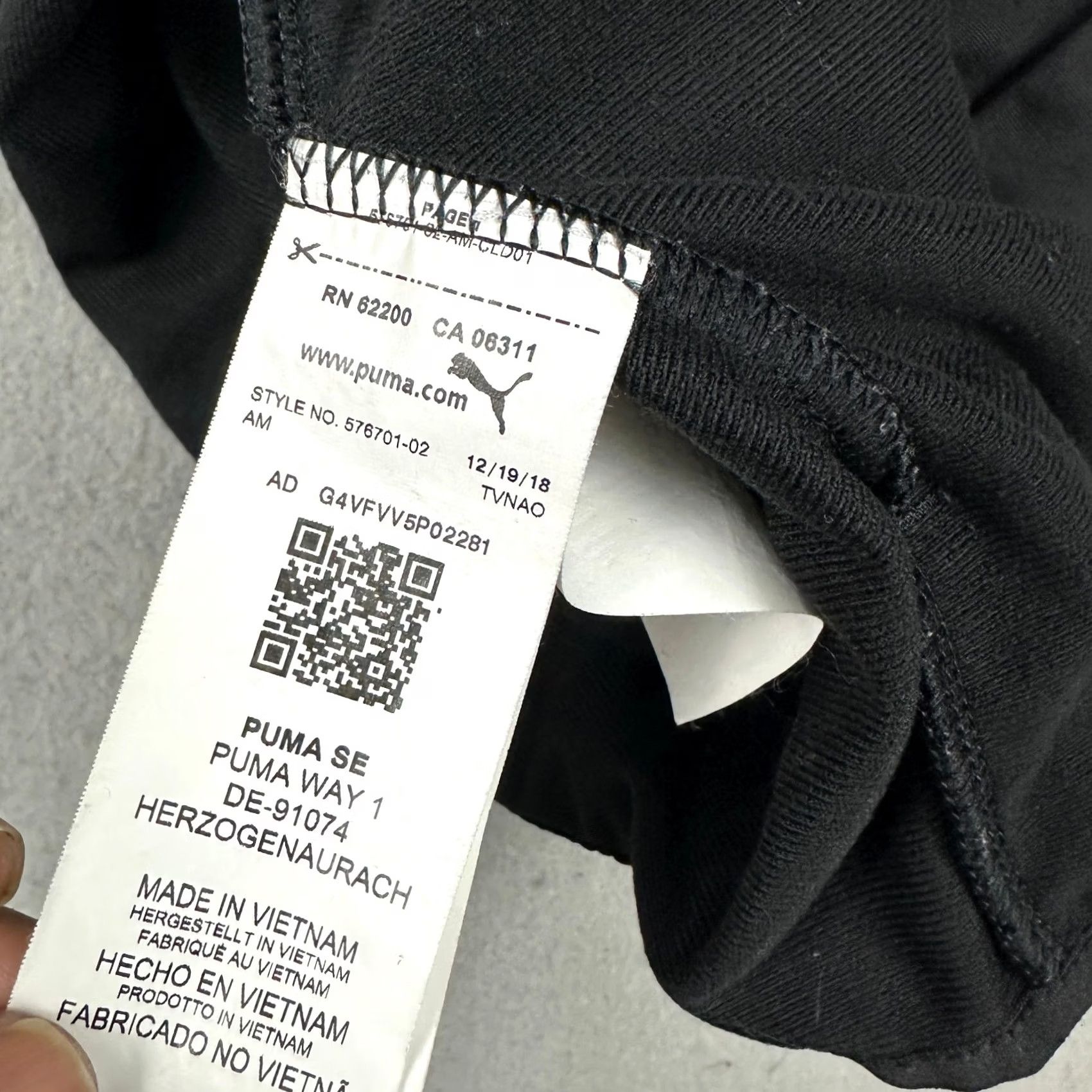 Puma Puma X Ferrari jacket Men Small Black Full Zip Pockets Racing Windbreaker Sports Shirt Size US S / EU 44-46 / 1 - 7 Thumbnail