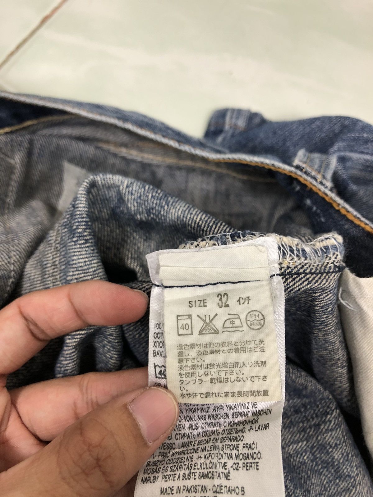 Levi's 🔥90’s VINTAGE LEVI’S ORIGINAL 501 STRAIGHT CUT DISTRESSED Size US 30 / EU 46 - 19 Thumbnail