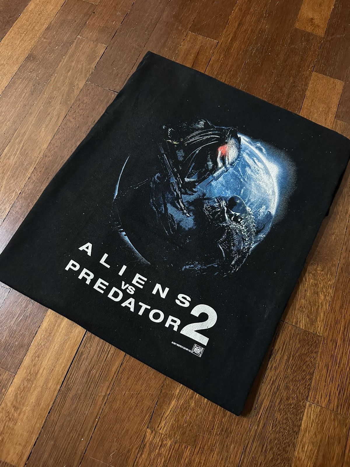 🚨TAKING OFFER🚨VINTAGE Y2K PROMO T ALIEN VS PREDATOR 2