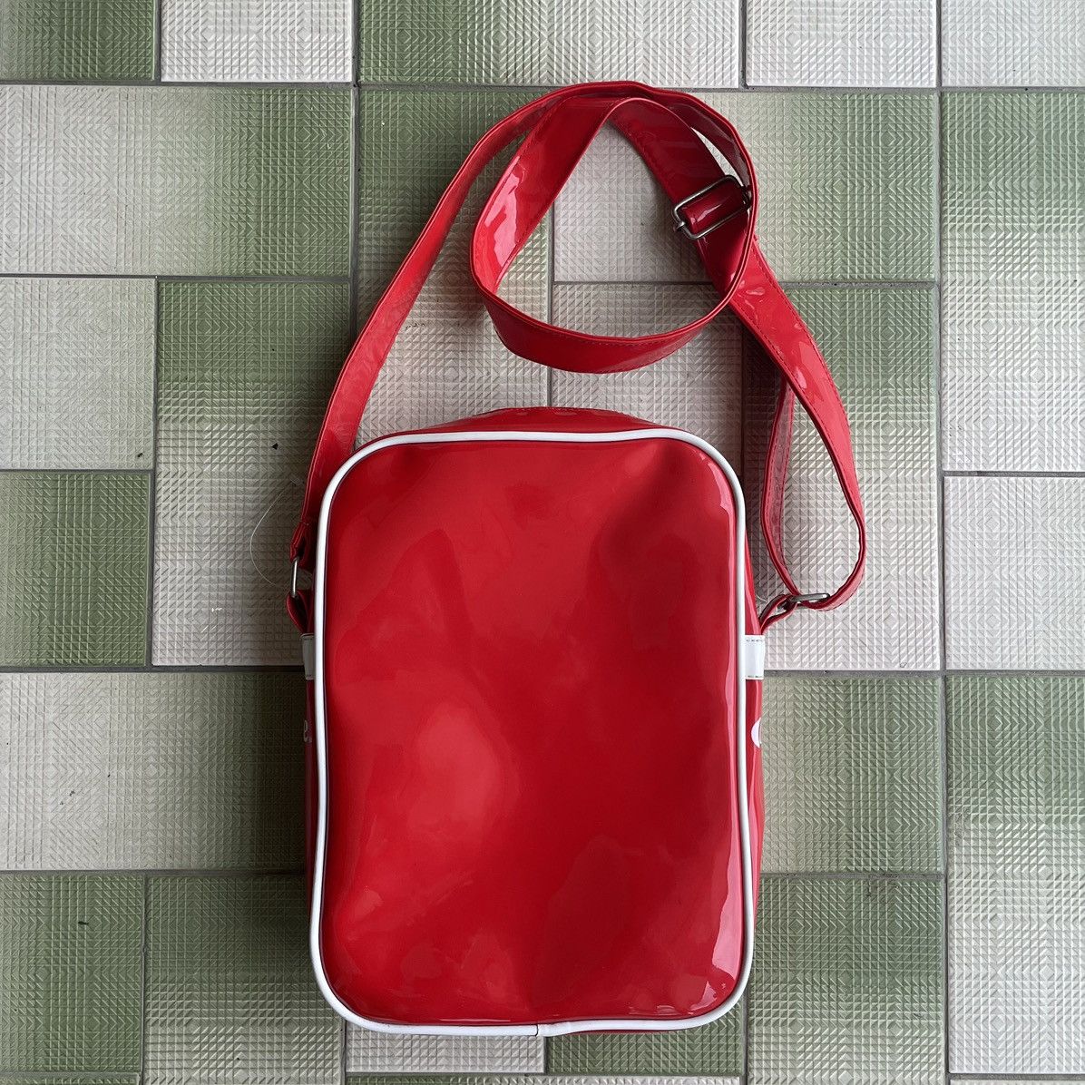 Coca Cola Coca Cola Red Vinly Crossbody Size ONE SIZE - 12 Thumbnail