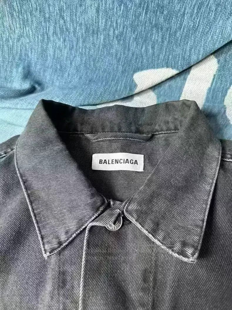 Balenciaga Balenciaga Crystal studded denim jacket Size XS / US 0-2 / IT 36-38 - 4 Thumbnail