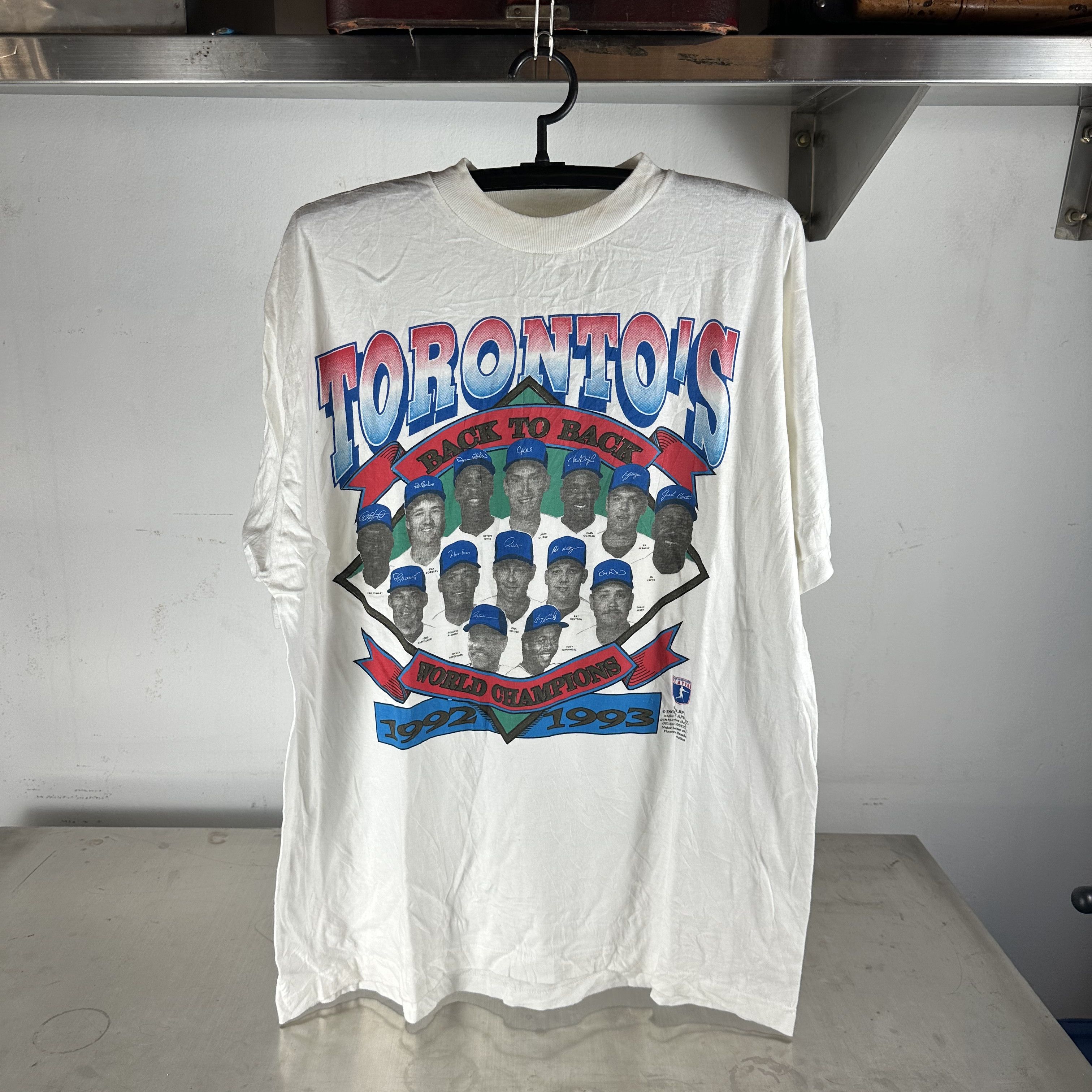 Vintage ​1993 Toronto Blue Jays Back To Back MLB Champions T-shirt Size US XL / EU 56 / 4 - 1 Thumbnail