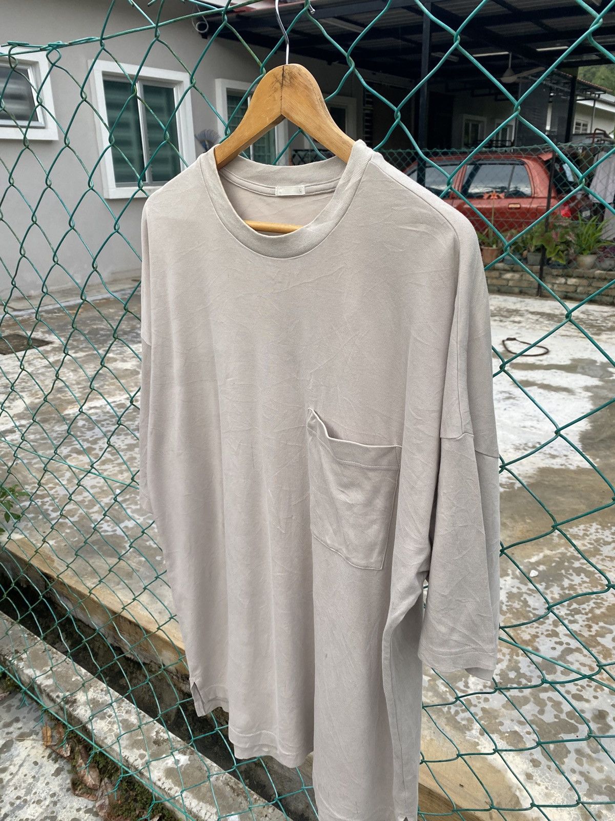 GU GU single pocket tshirts Size US L / EU 52-54 / 3 - 4 Thumbnail