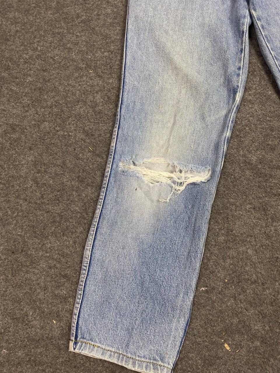 Moschino vintage moschino distressed denim made in italy Size US 27 - 11 Thumbnail