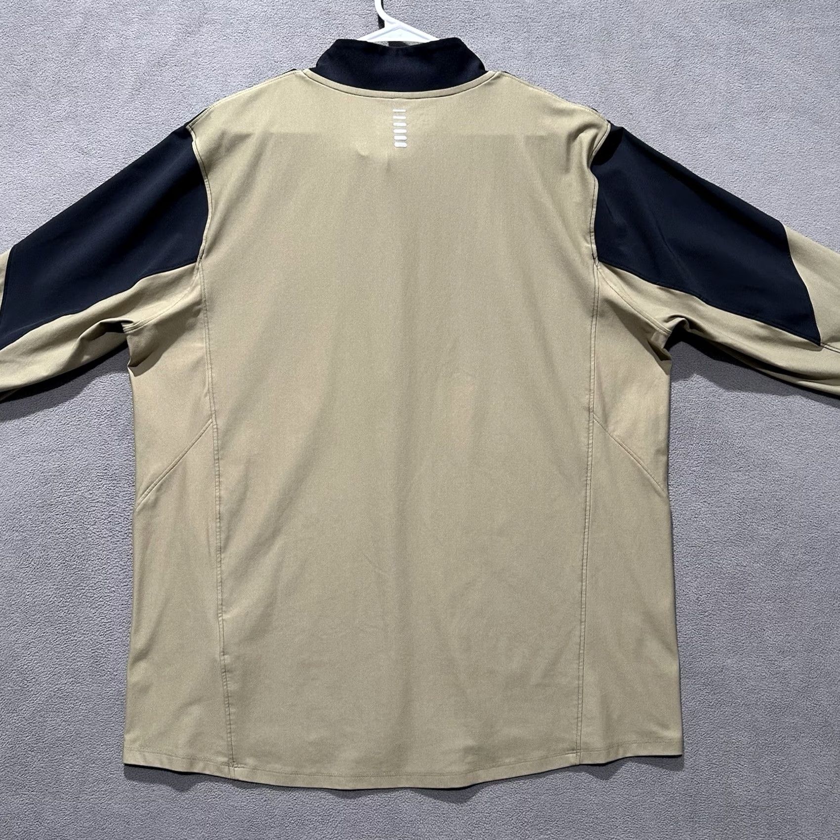 Under Armour Under Armour Qualifier 1/2 Zip Running Shirt Mens 2XL Black Beige Pullover EUC Size US XXL / EU 58 / 5 - 2 Thumbnail