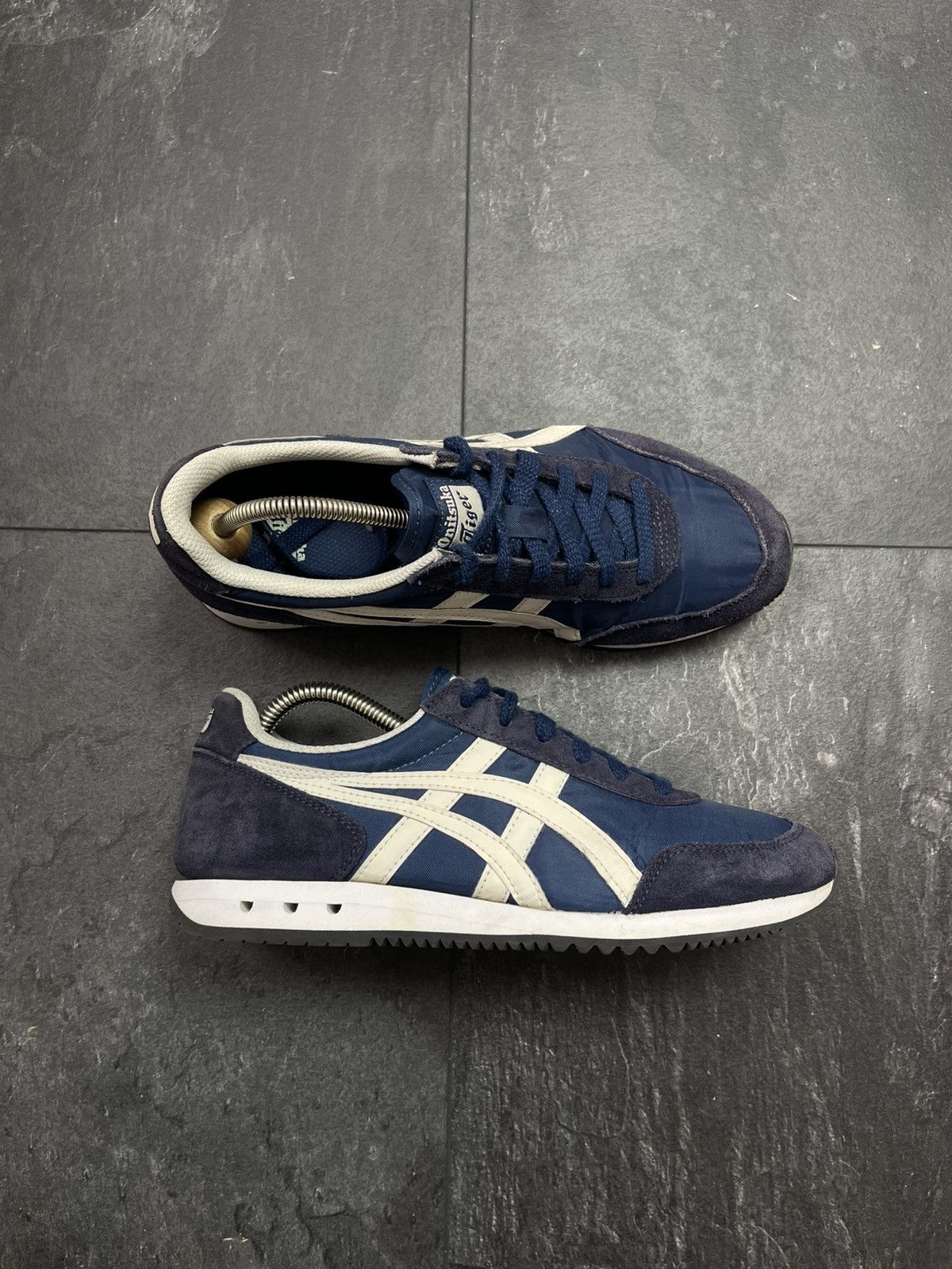 Streetwear Vintage asics onitsuka tiger low top sneakers Size US 6.5 / EU 39-40 - 1 Thumbnail