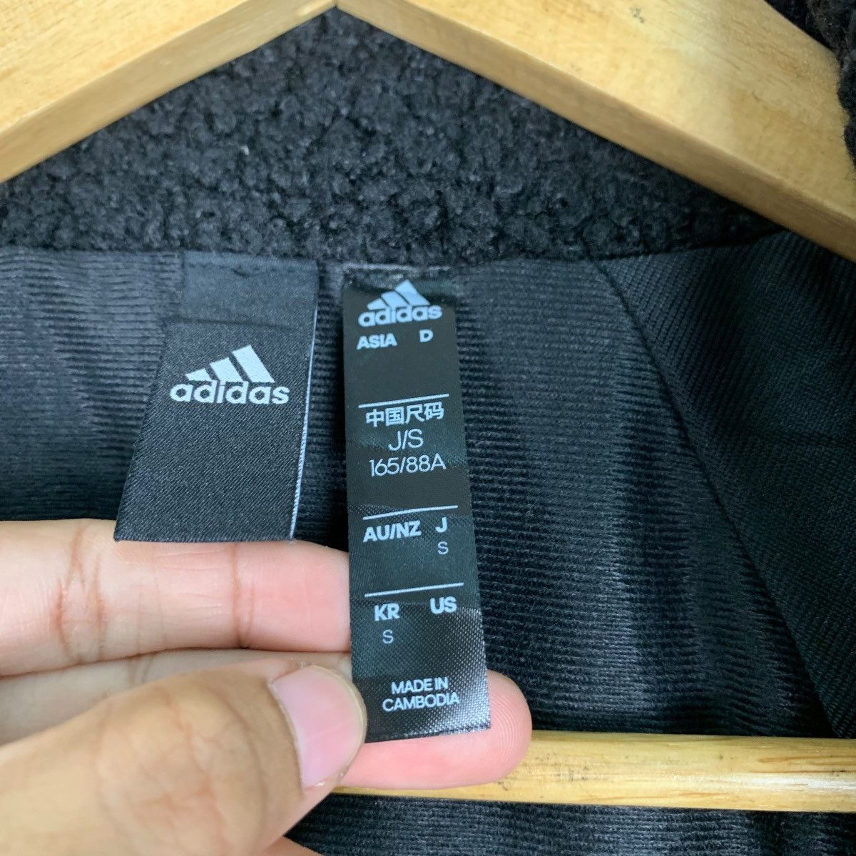 Adidas ADIDAS THREES LOGO STRIPE DEEP PILE FLEECE JACKET #1008-C45 Size US S / EU 44-46 / 1 - 17 Thumbnail