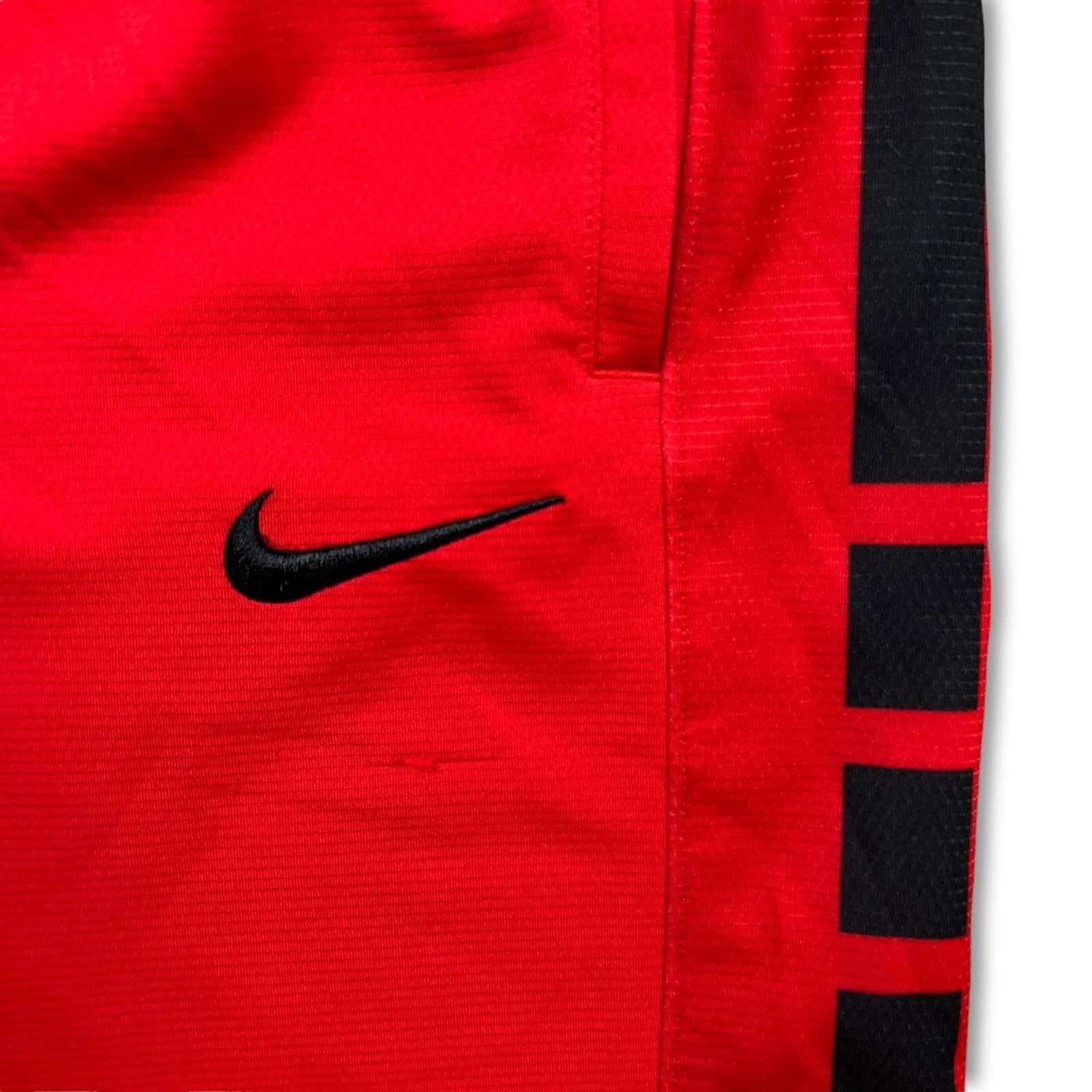 Nike × Vintage Nike Sportswear Shorts Medium Swoosh Pocketed Dri Fit Pants Size US 27 - 2 Thumbnail