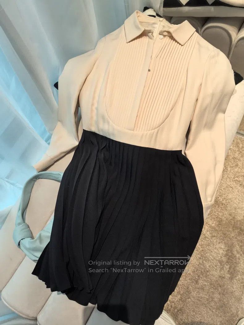 Valentino Valentino dress Size XS / US 0-2 / IT 36-38 - 1 Thumbnail
