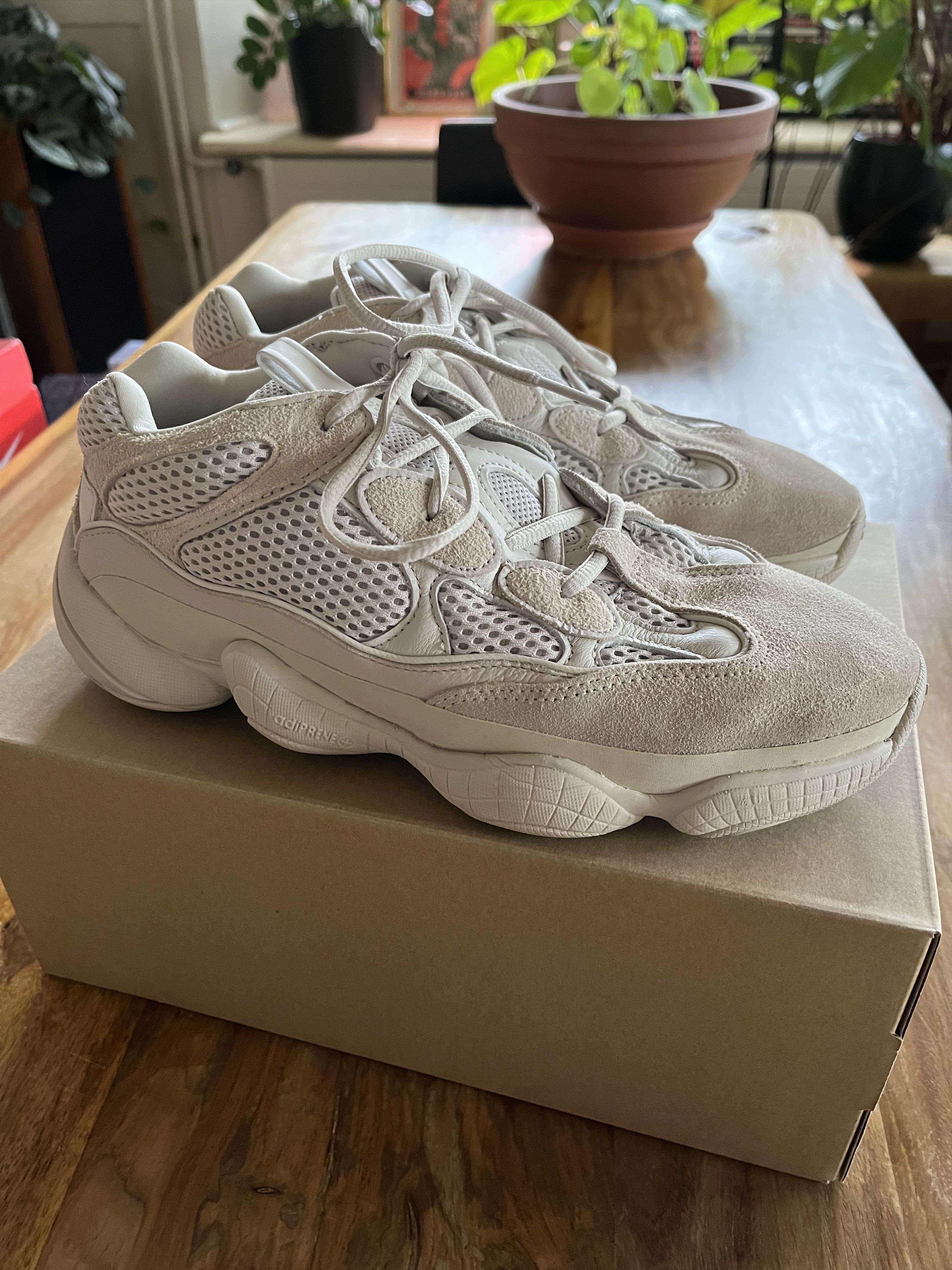 Yeezy Yeezy 500 Blush Size US 9.5 / EU 42-43 - 1 Thumbnail