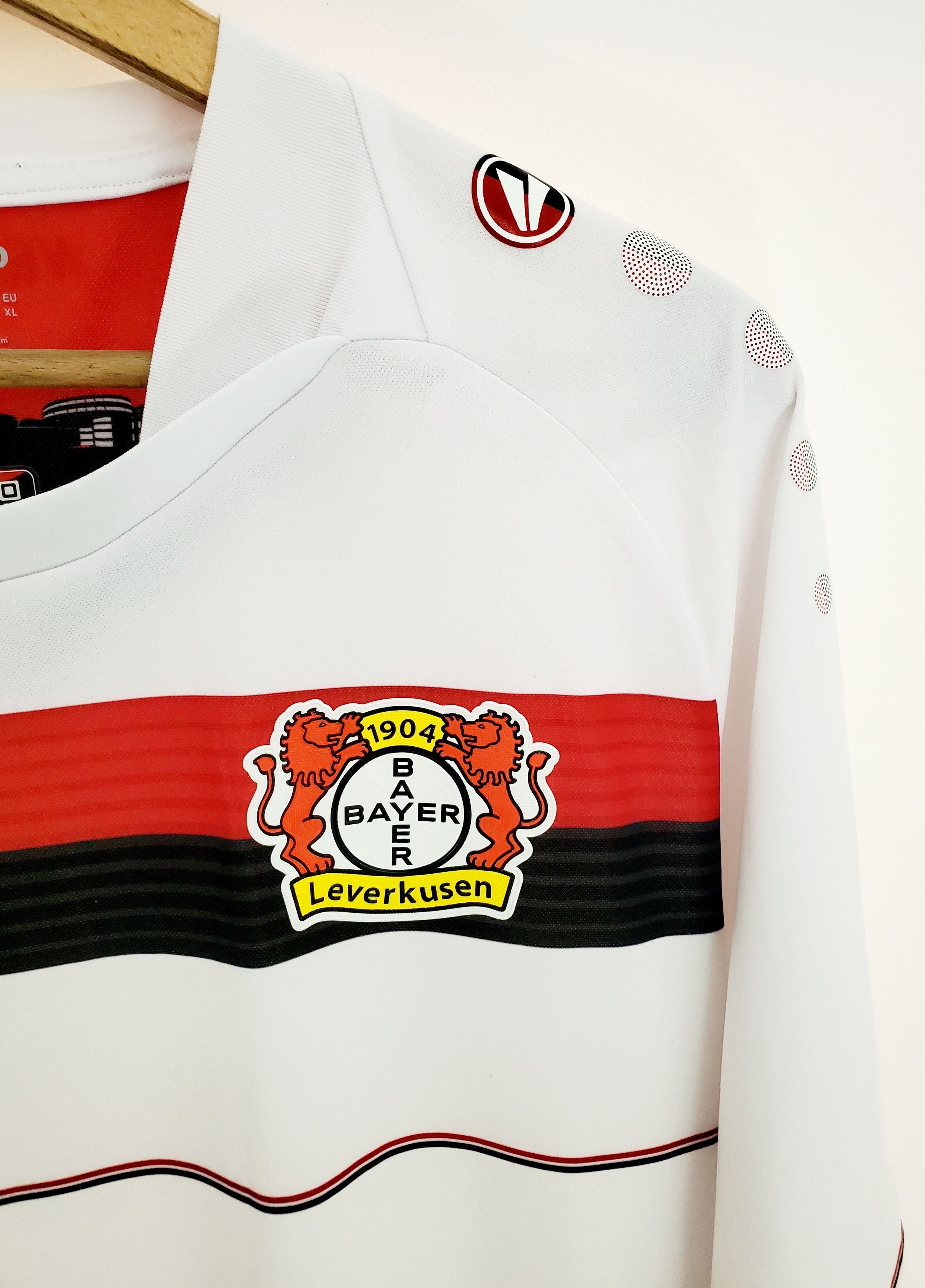Vintage BAYER 04 LEVERKUSEN 2016/2017 SOCCER JERSEY JAKO Xl Size US XL / EU 56 / 4 - 2 Thumbnail