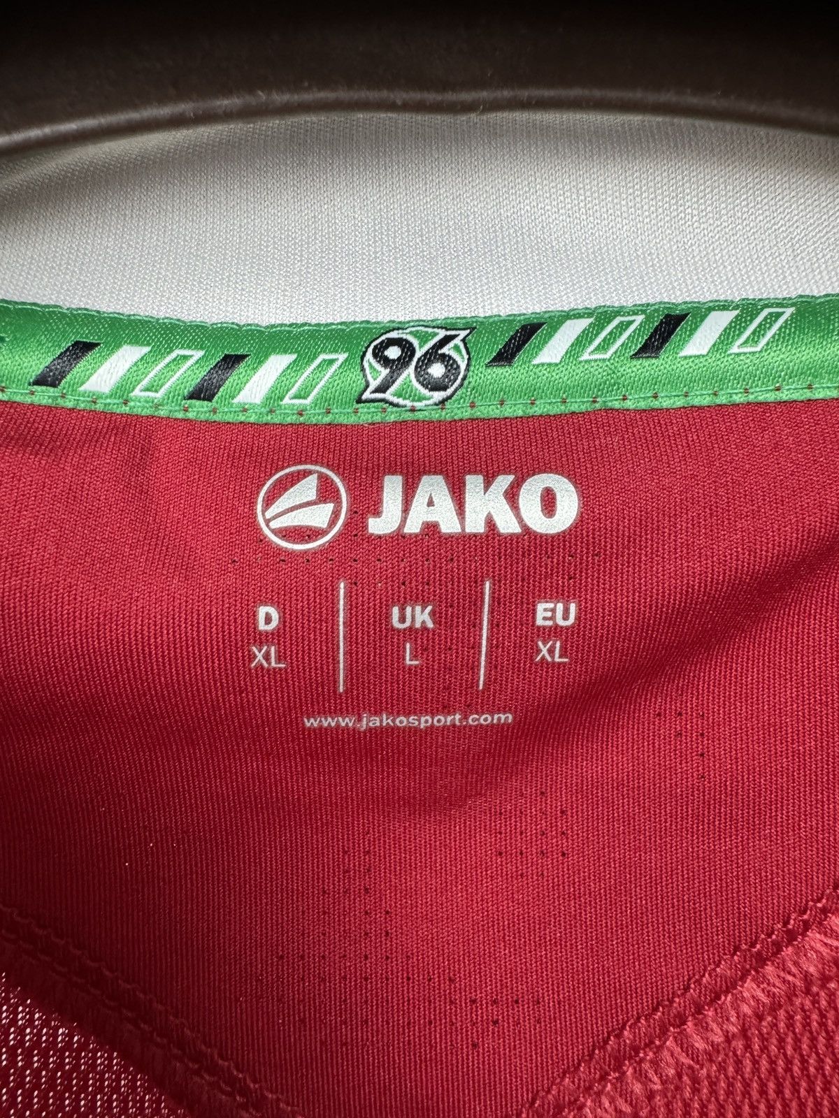 Other HANNOVER 96 2012 13 HOME Player Issue Shirt JAKO #17 DJOUROU Size US L / EU 52-54 / 3 - 10 Thumbnail