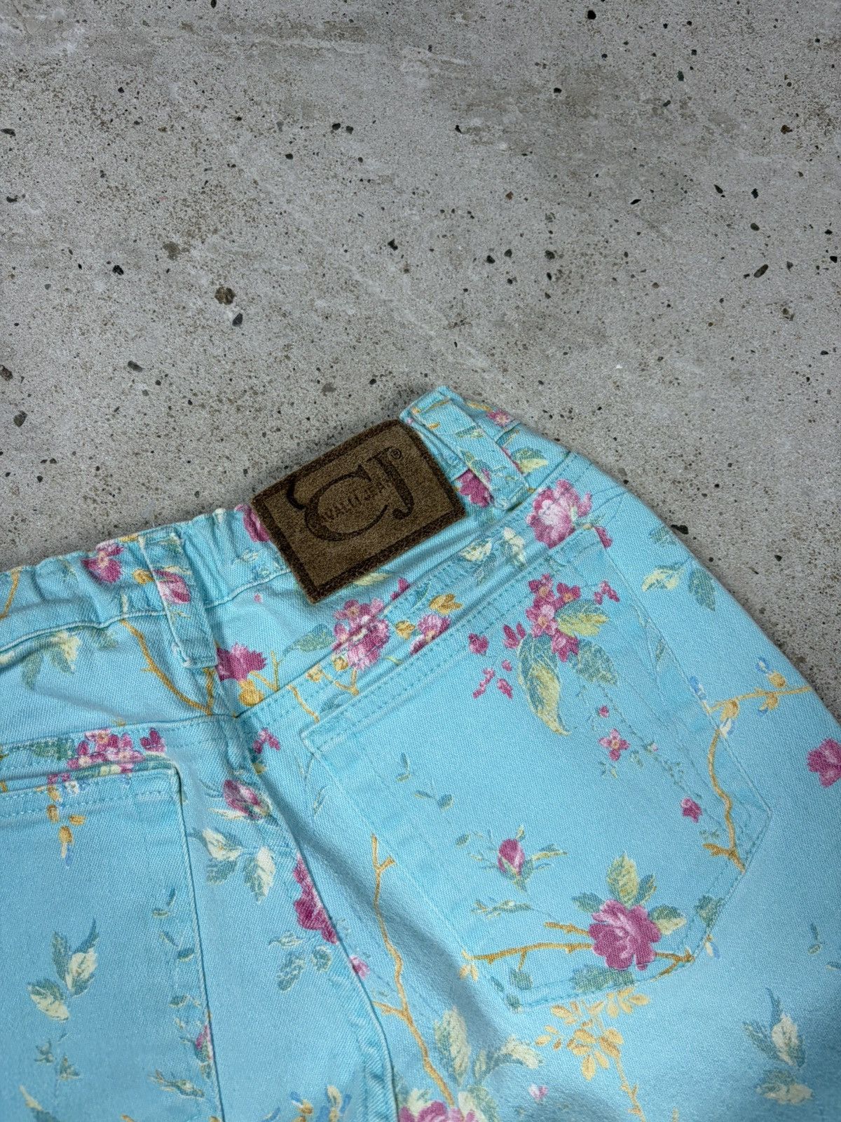 Roberto Cavalli Vintage 90s Roberto Cavalli Jeans Floral Print Flowers psych Size 26" / US 2 / IT 38 - 12 Thumbnail