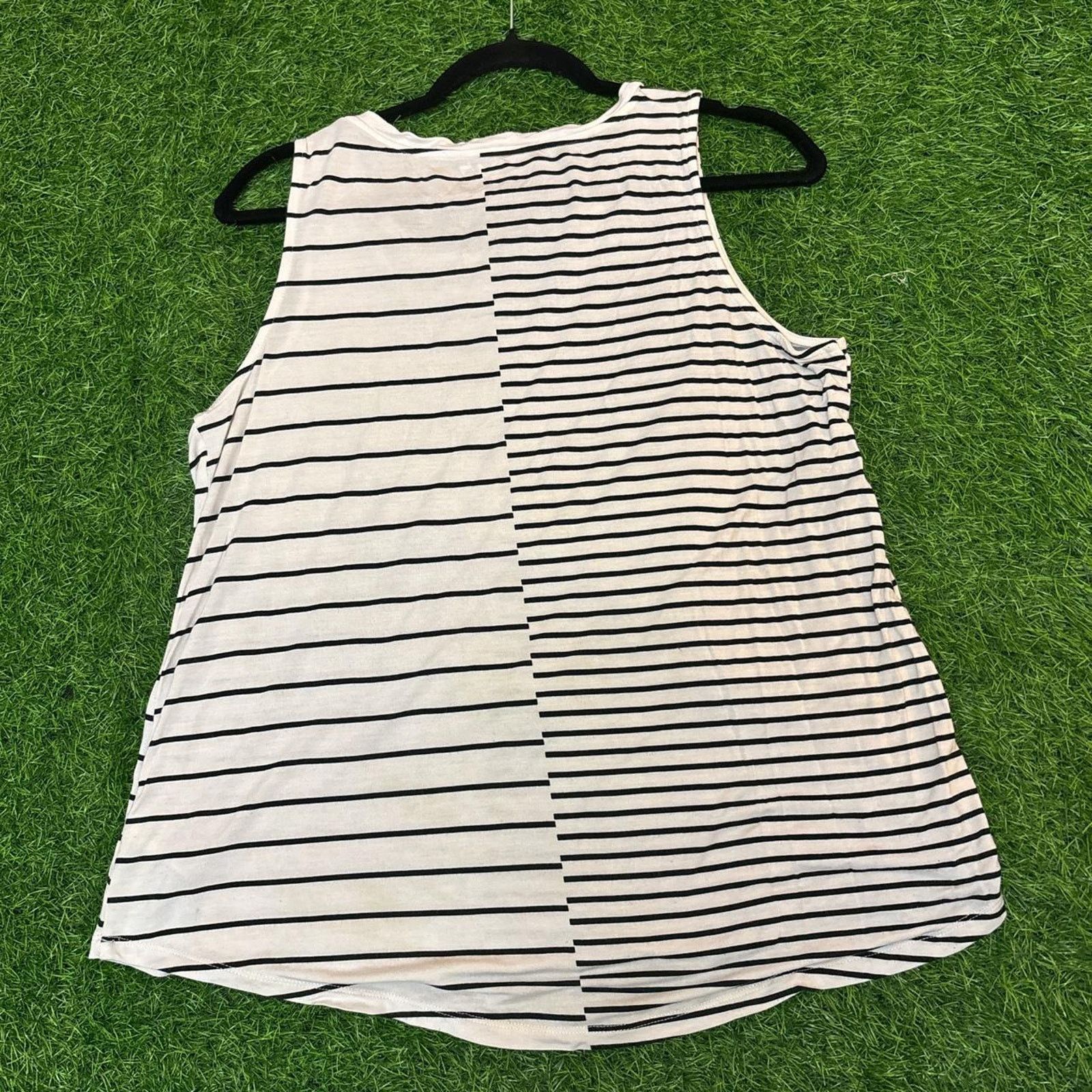 Other Women’s Split Black/White Striped 24/7 Maurices Tank Top Size L / US 10 / IT 46 - 2 Thumbnail