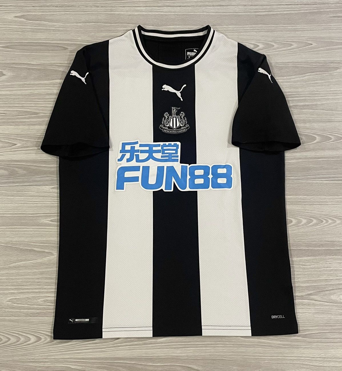 Puma Puma 2019/20 Newcastle United Soccer Jersey Mens Size Medium Size US M / EU 48-50 / 2 - 1 Thumbnail