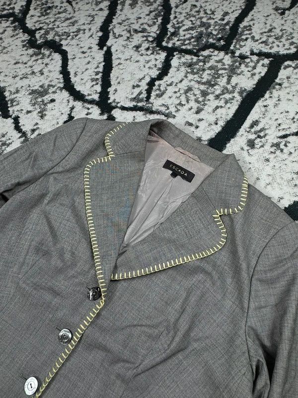 Escada Escada jacket gray 40 L Size L / US 10 / IT 46 - 3 Thumbnail