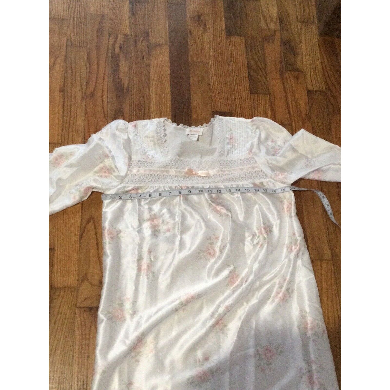 Other Barbizon White Floral Bethany Gown Nightgown Size Small NWT Size ONE SIZE - 14 Thumbnail