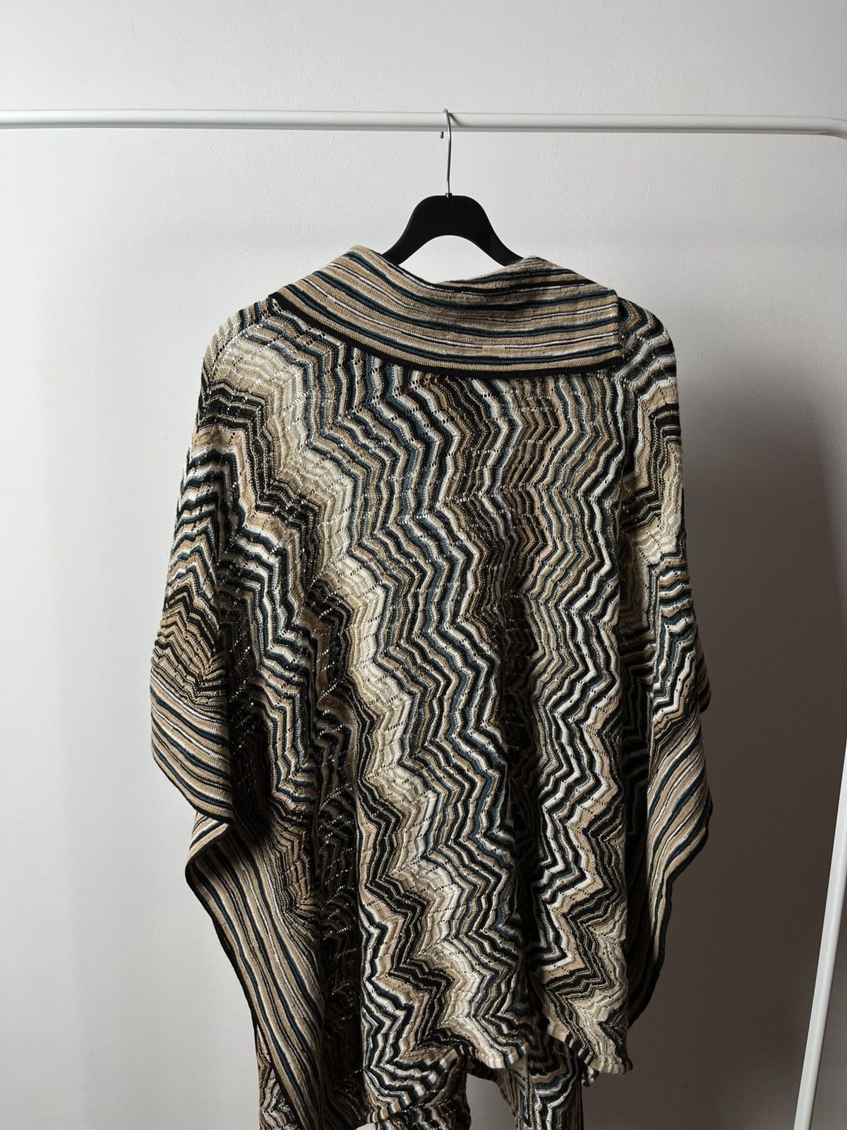Missoni × Vintage Missoni Striped Zigzag Knit Poncho Made in Italy Wool Blend Size M / US 6-8 / IT 42-44 - 8 Thumbnail