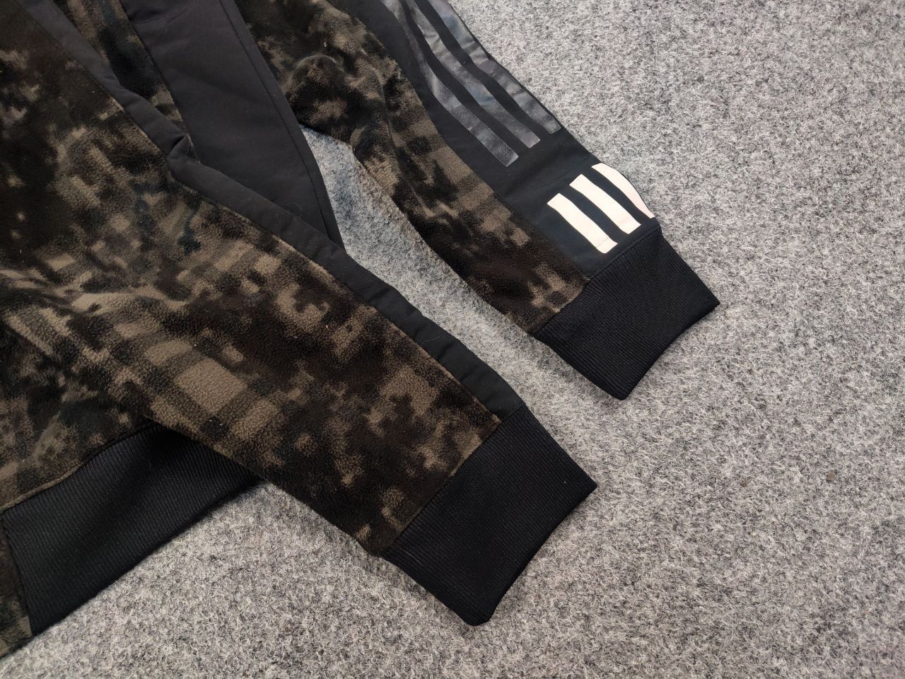 Adidas × White Mountaineering Adidas Originals White Mountaineering fleece Light Jacket Size US S / EU 44-46 / 1 - 12 Thumbnail