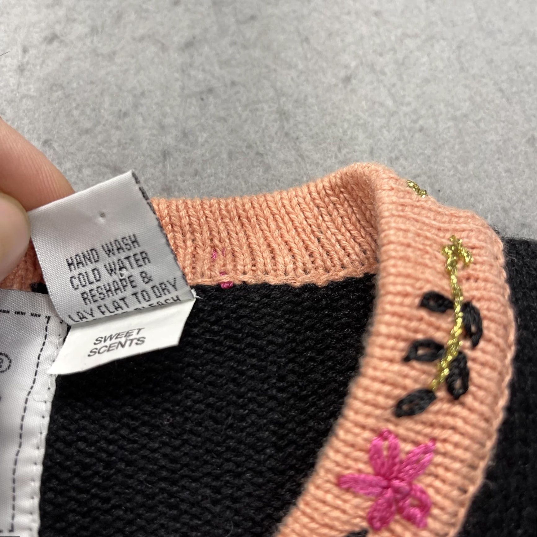 Vintage Storybook Knits Cardigan Sweater Women's Black Floral Embroidered Button-Front Crew Neck Small Knit Autumn Fall - Mens? Size S / US 4 / IT 40 - 5 Thumbnail