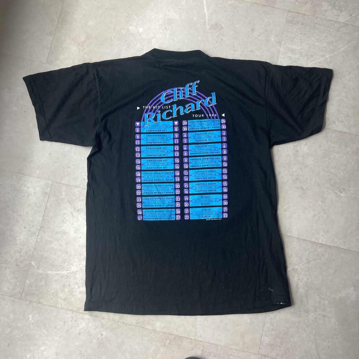 Band Tees vintage 90s cliff richard tour pop classic rock band tee Size US L / EU 52-54 / 3 - 4 Thumbnail